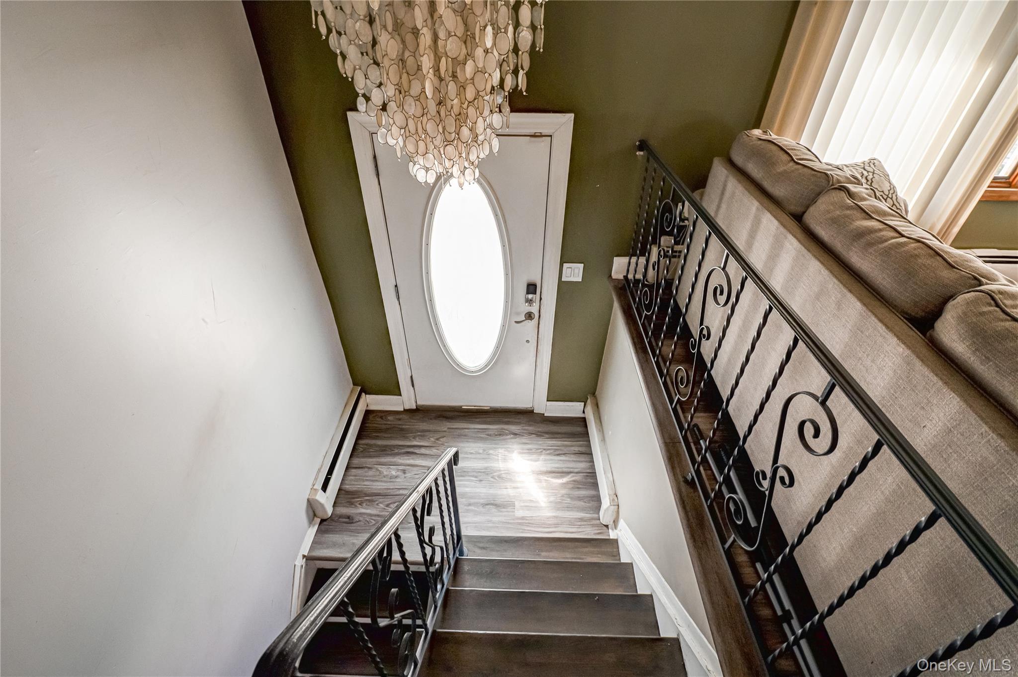 1 Buchanan Avenue, Wheatley Heights, NY 11798