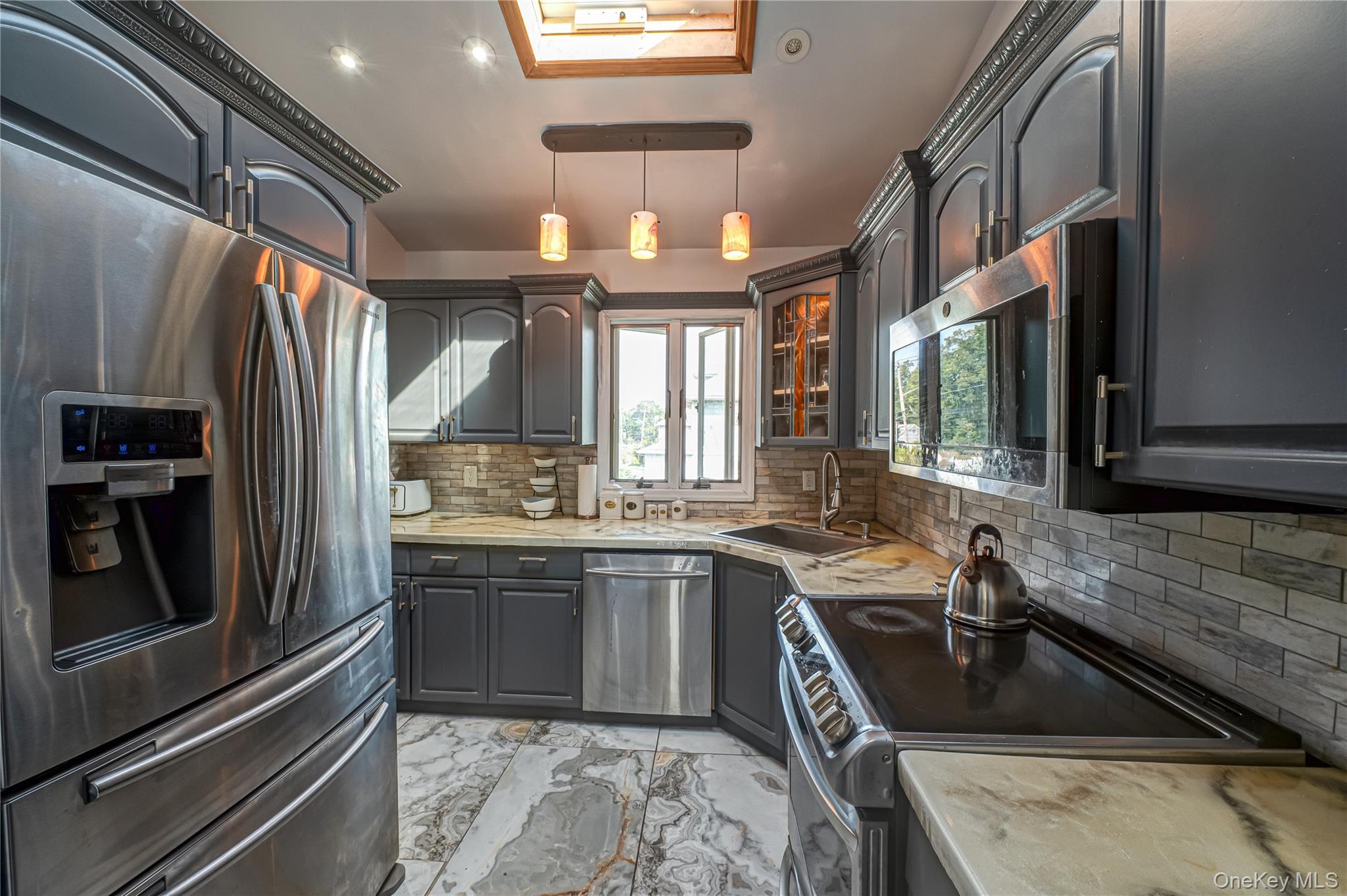 1 Buchanan Avenue, Wheatley Heights, NY 11798