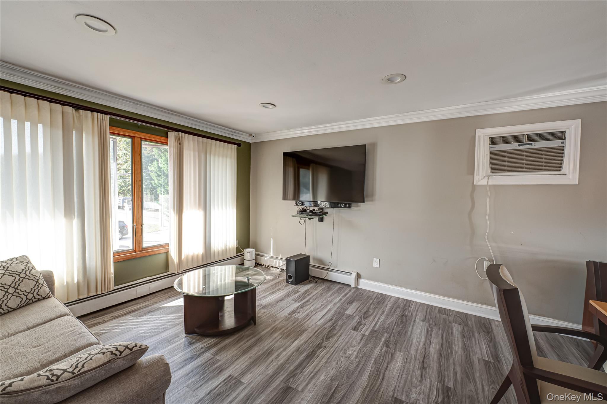 1 Buchanan Avenue, Wheatley Heights, NY 11798