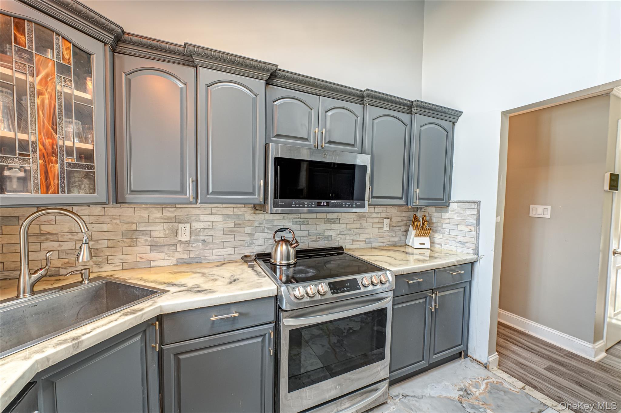 1 Buchanan Avenue, Wheatley Heights, NY 11798