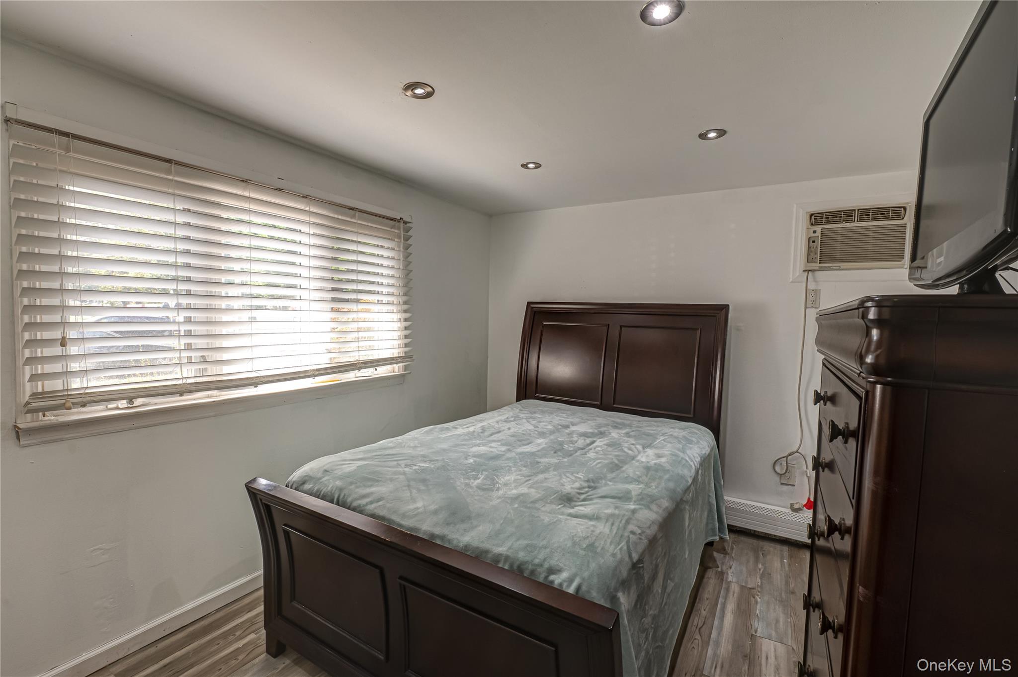 1 Buchanan Avenue, Wheatley Heights, NY 11798