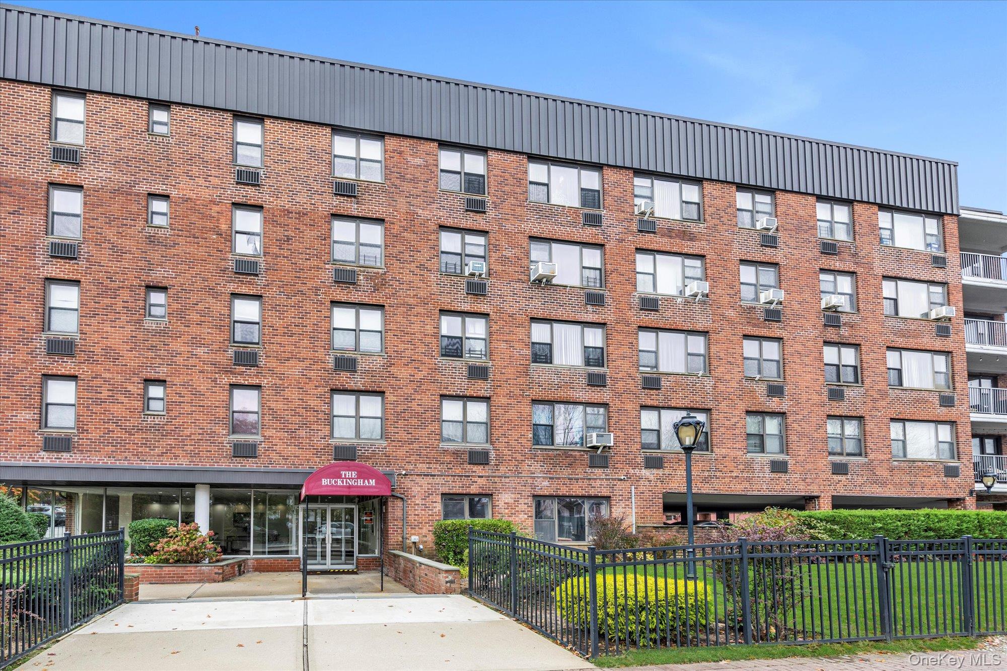 124 Smith Street # 3G, Freeport, NY 11520