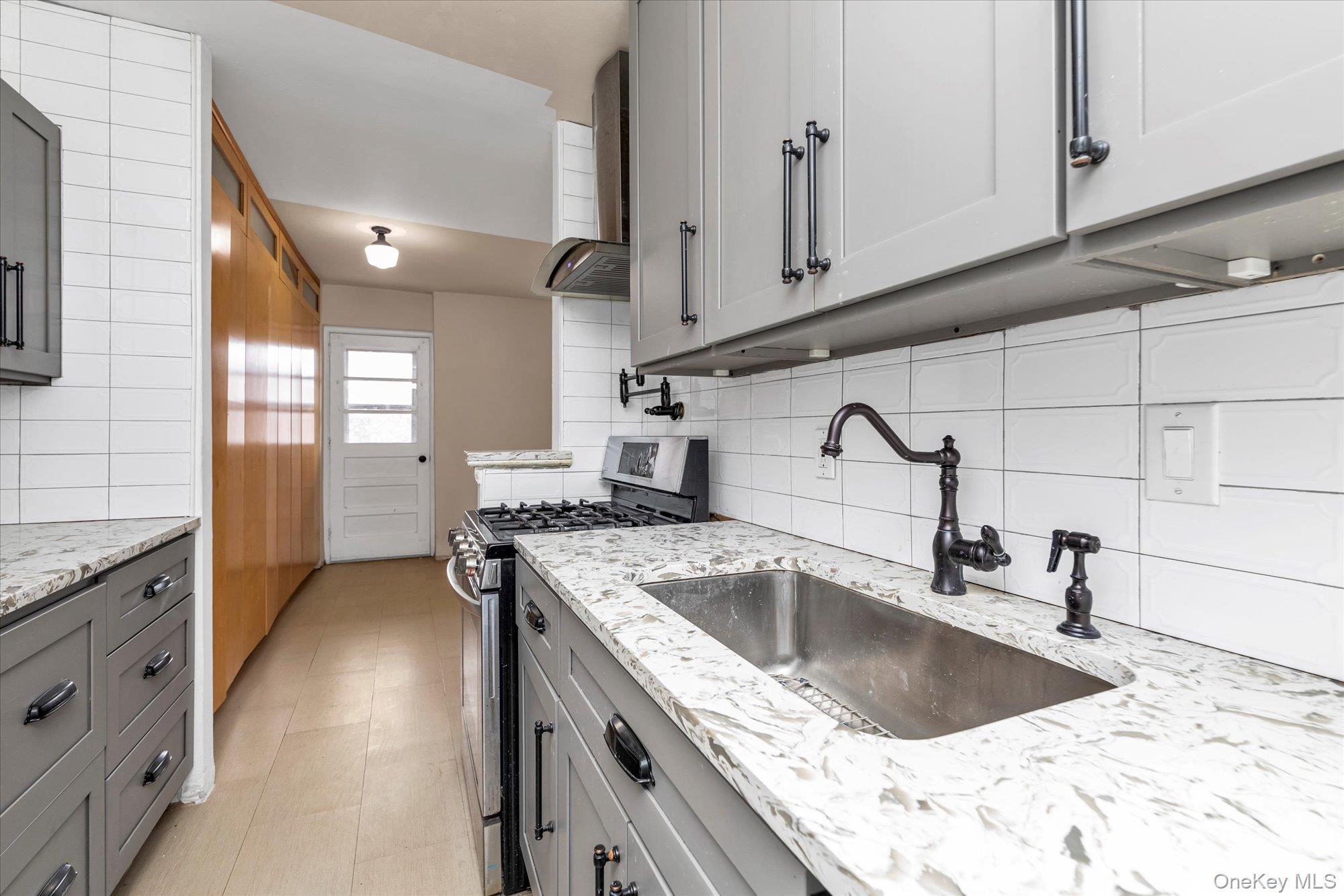 124 Smith Street # 3G, Freeport, NY 11520