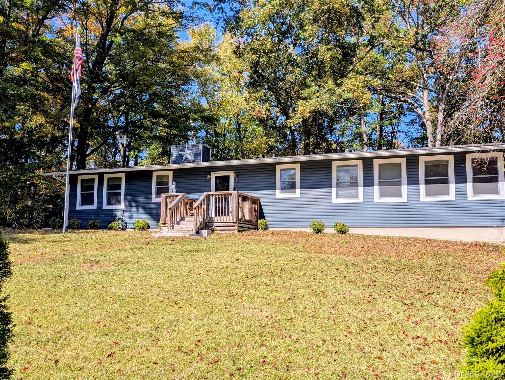 32 Greentree Drive N, Hyde Park, NY 12538