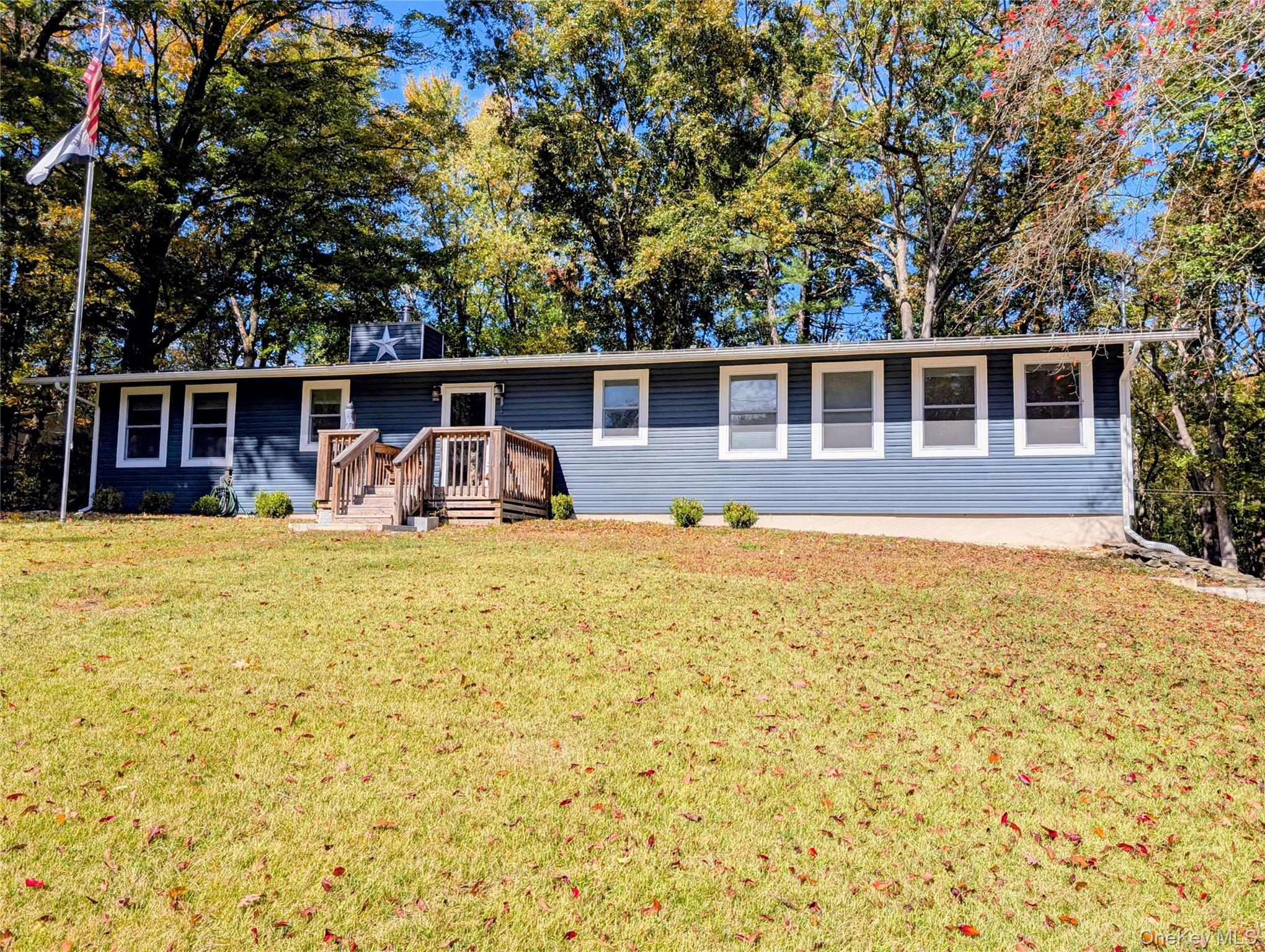 32 Greentree Drive N, Hyde Park, NY 12538