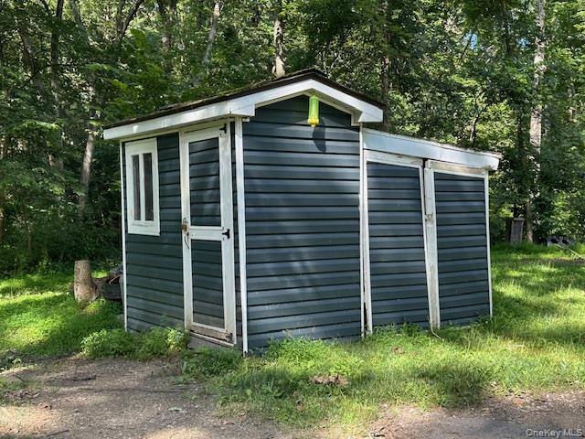 32 Greentree Drive N, Hyde Park, NY 12538