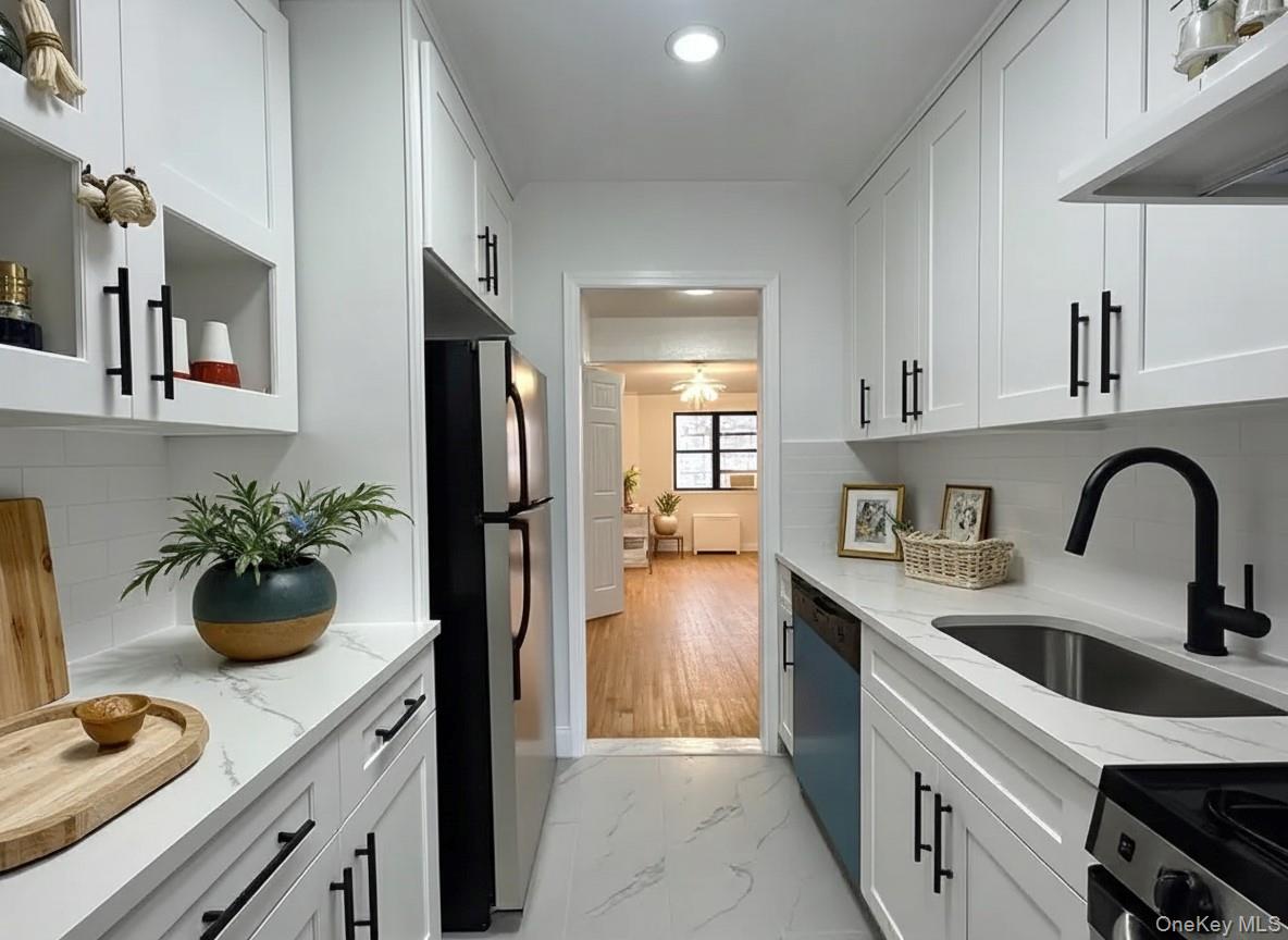 44-21 Macnish Street # 2G, Elmhurst, NY 11373