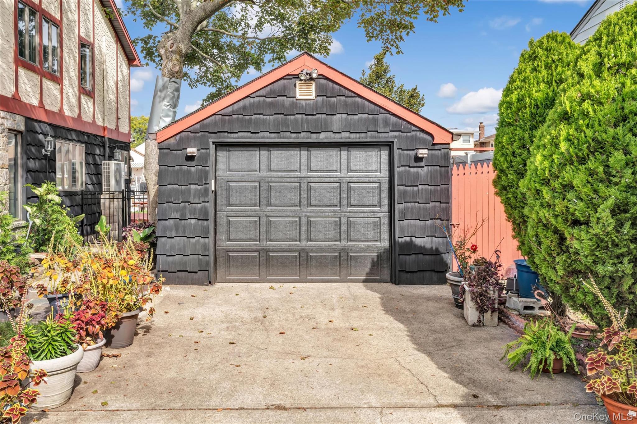 34 W 2nd Street, Freeport, NY 11520