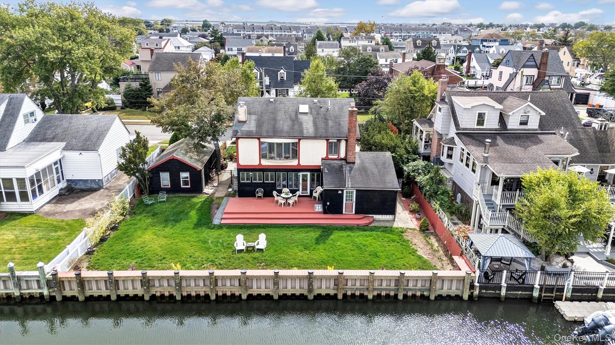 34 W 2nd Street, Freeport, NY 11520