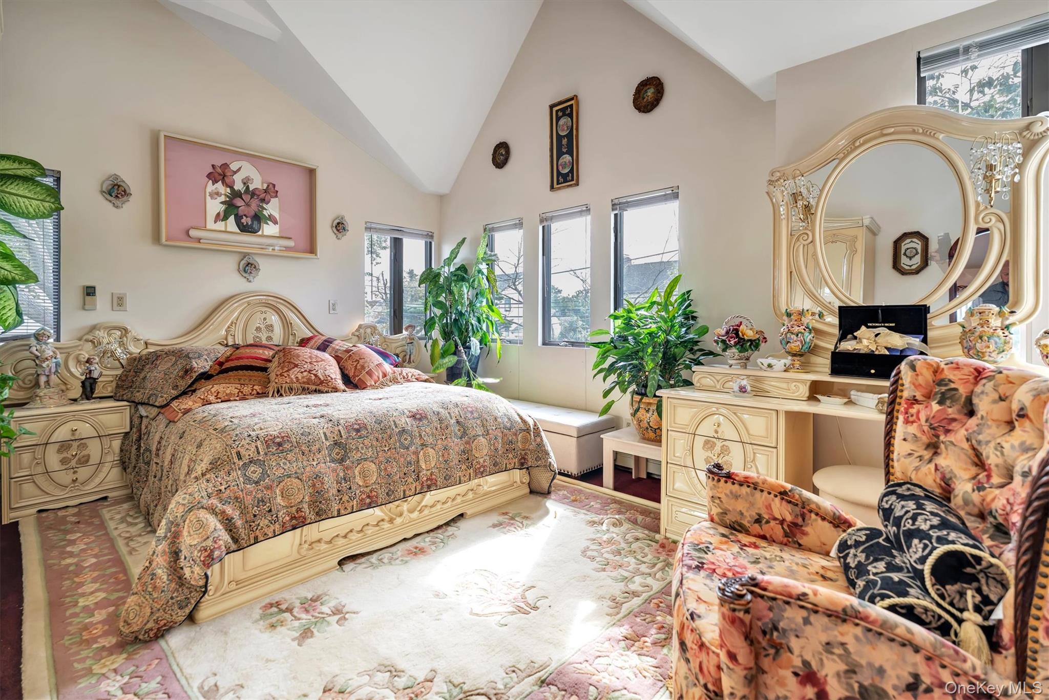 34 W 2nd Street, Freeport, NY 11520