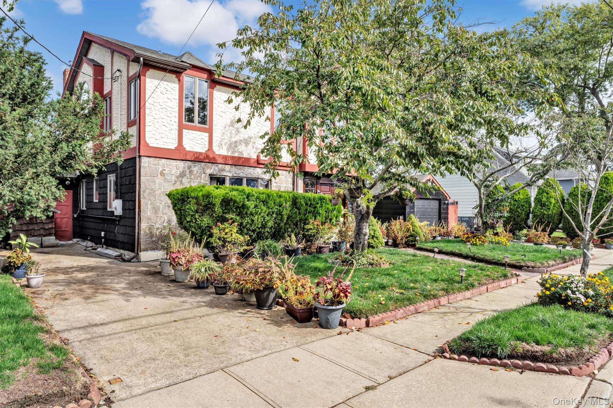 34 W 2nd Street, Freeport, NY 11520