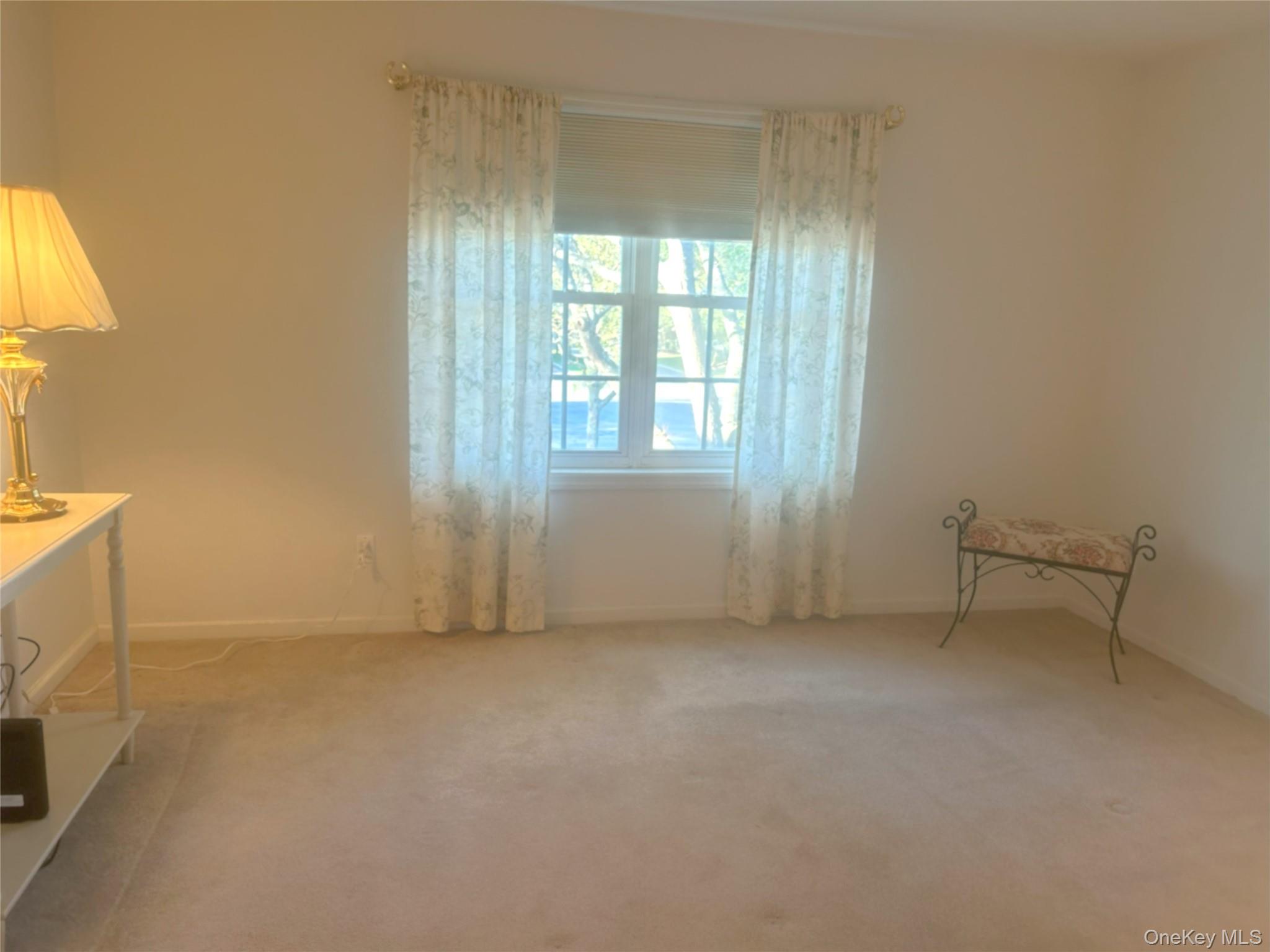 1082 Savoy Drive, Melville, NY 11747