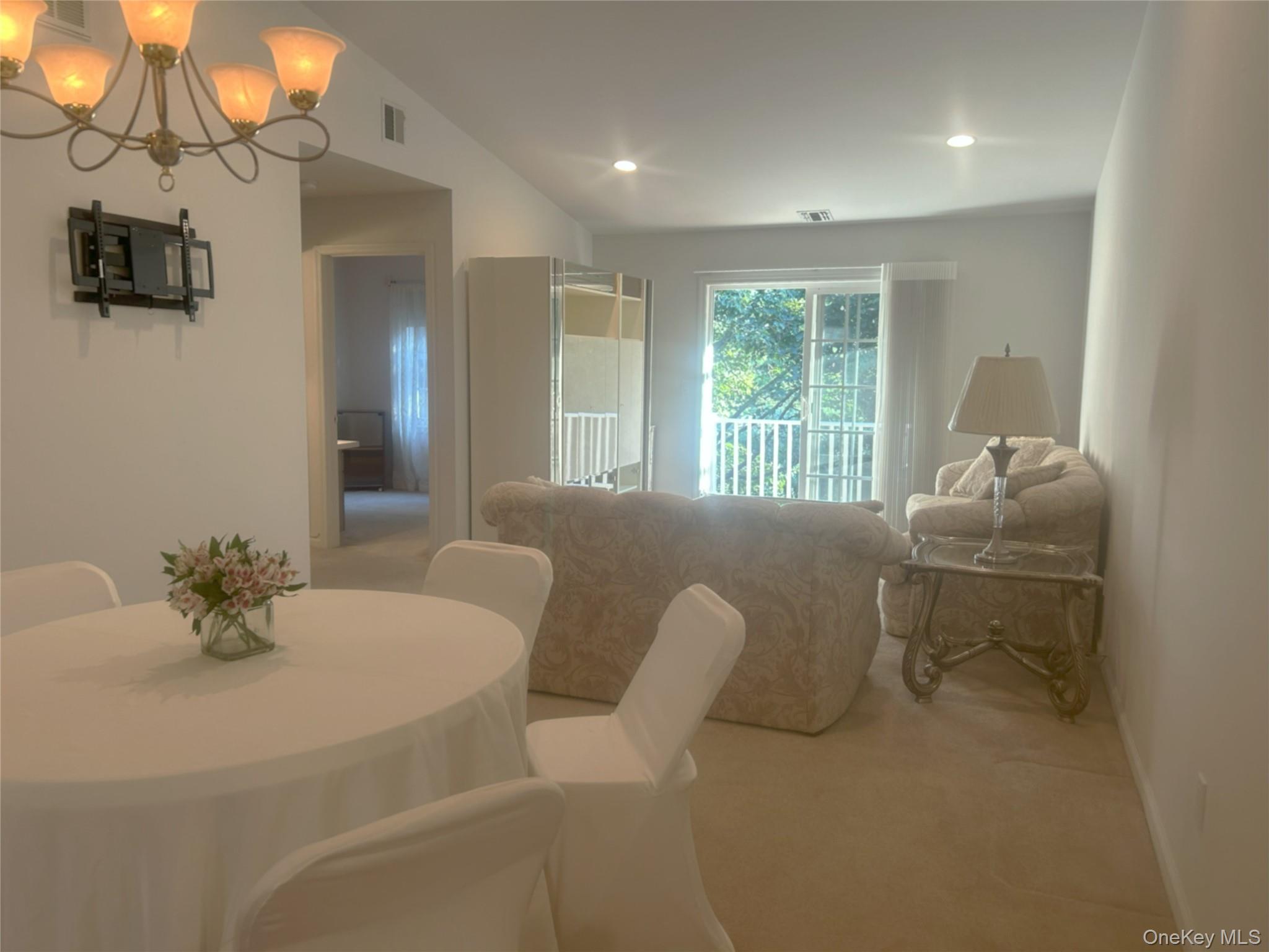 1082 Savoy Drive, Melville, NY 11747