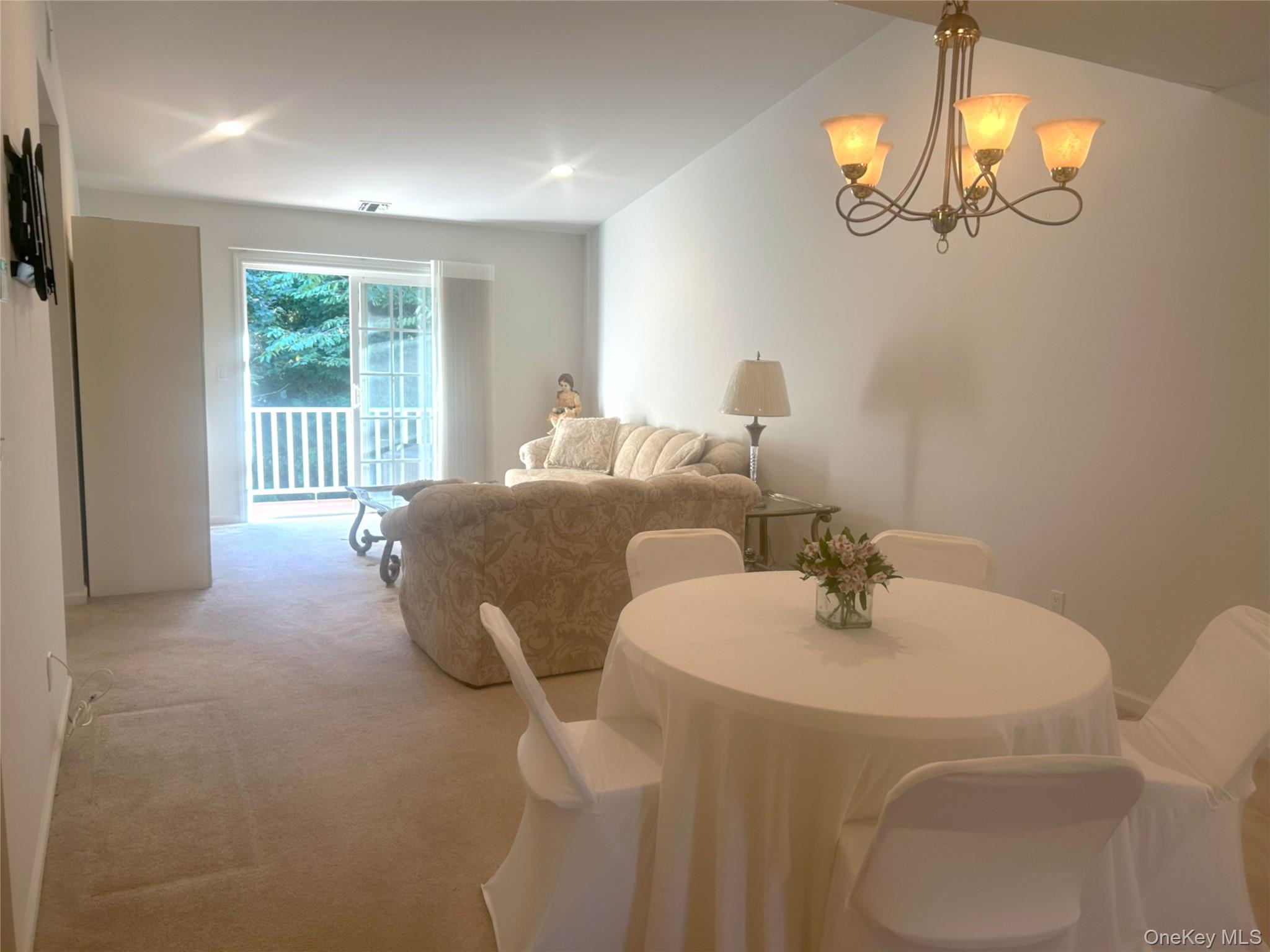 1082 Savoy Drive, Melville, NY 11747