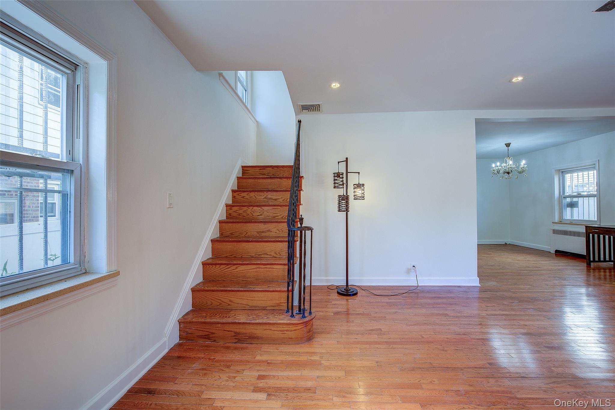 85-54 148th Street, Briarwood, NY 11435