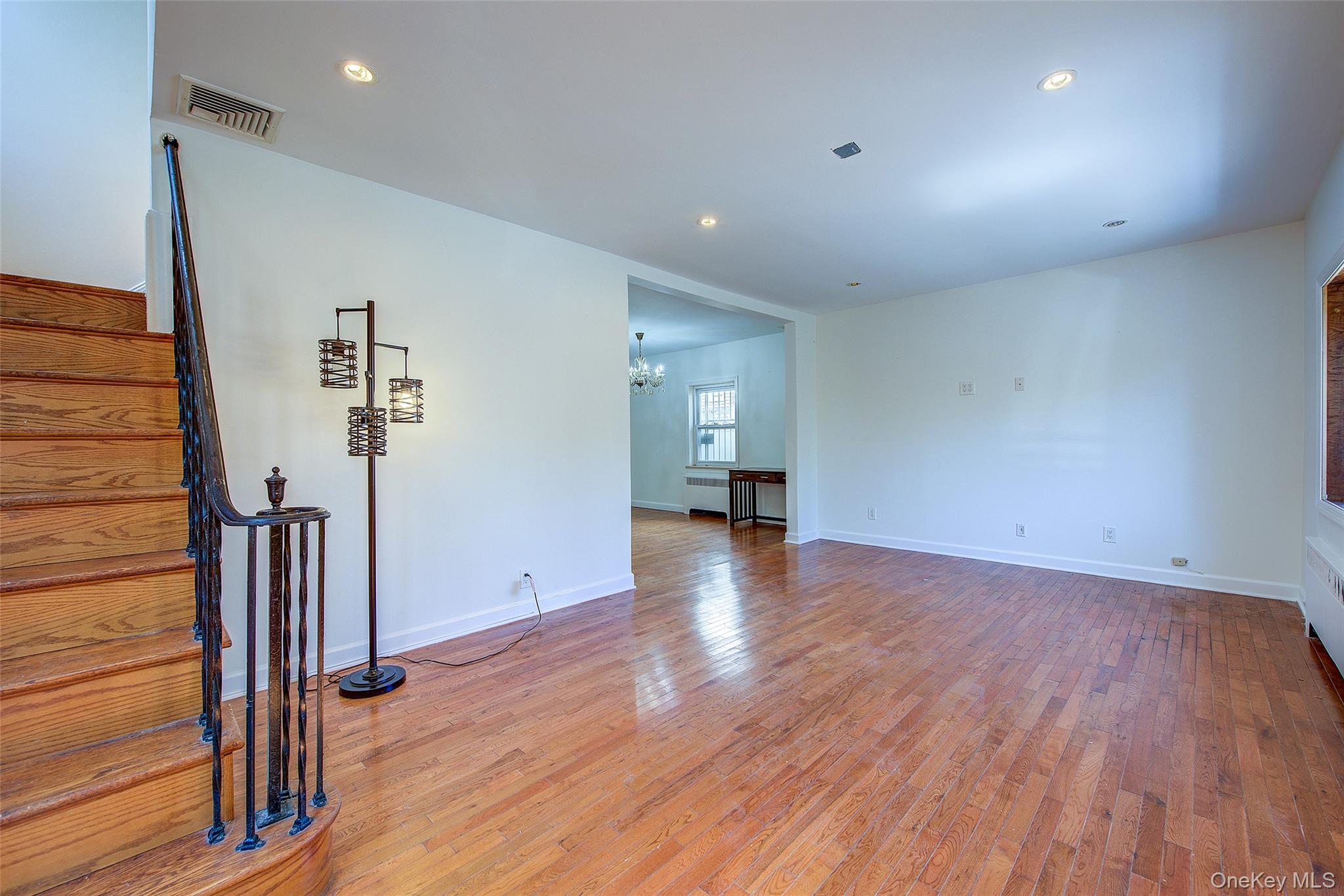 85-54 148th Street, Briarwood, NY 11435