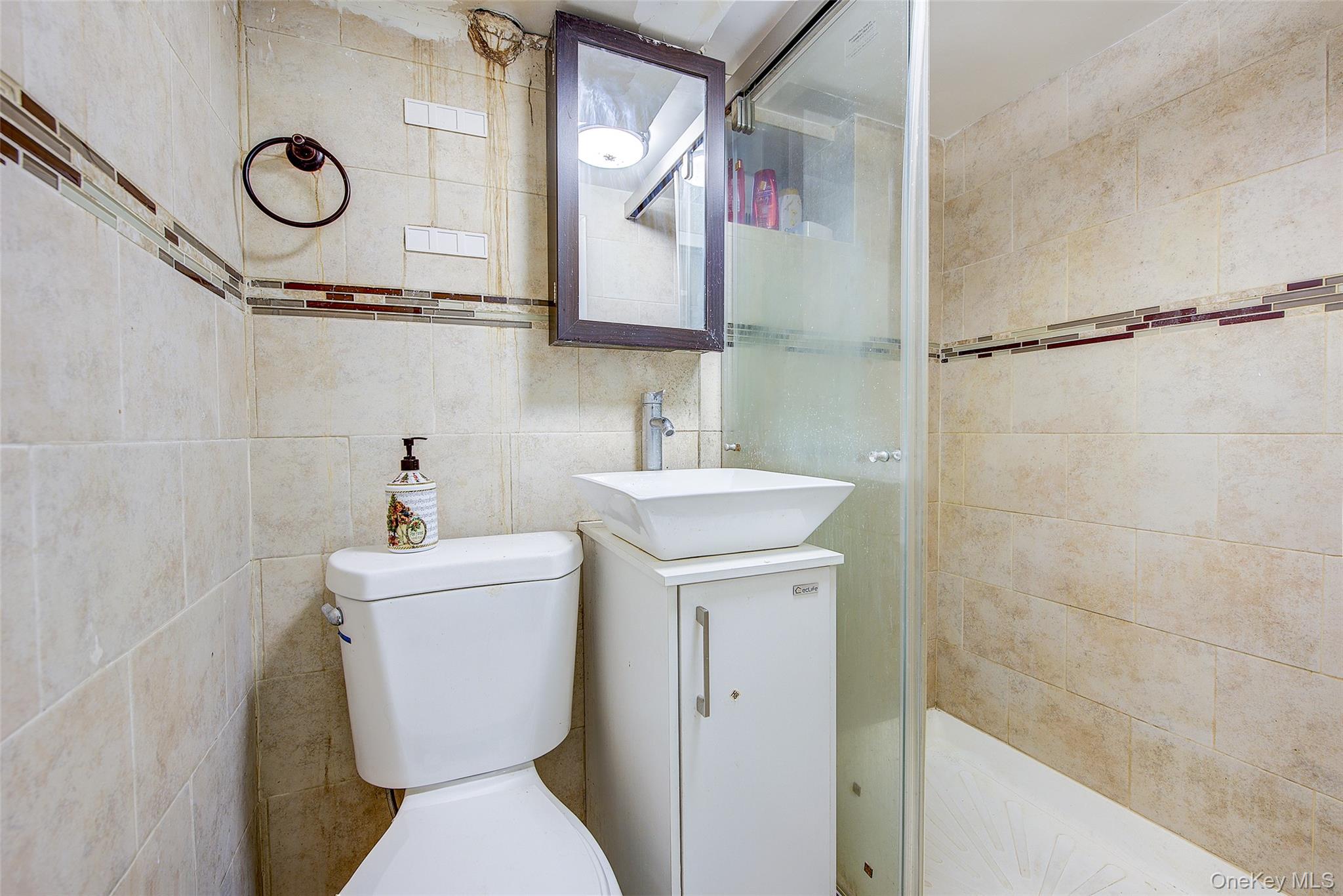 85-54 148th Street, Briarwood, NY 11435