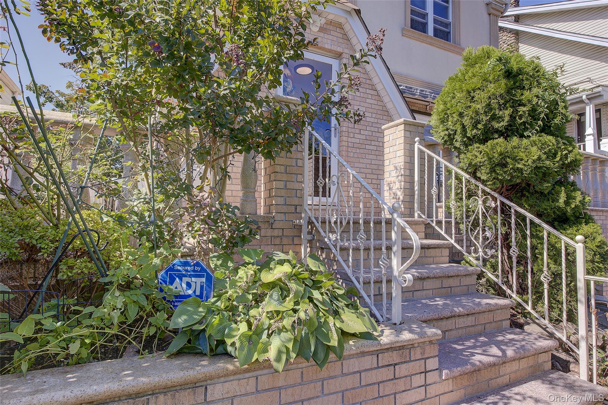 85-54 148th Street, Briarwood, NY 11435