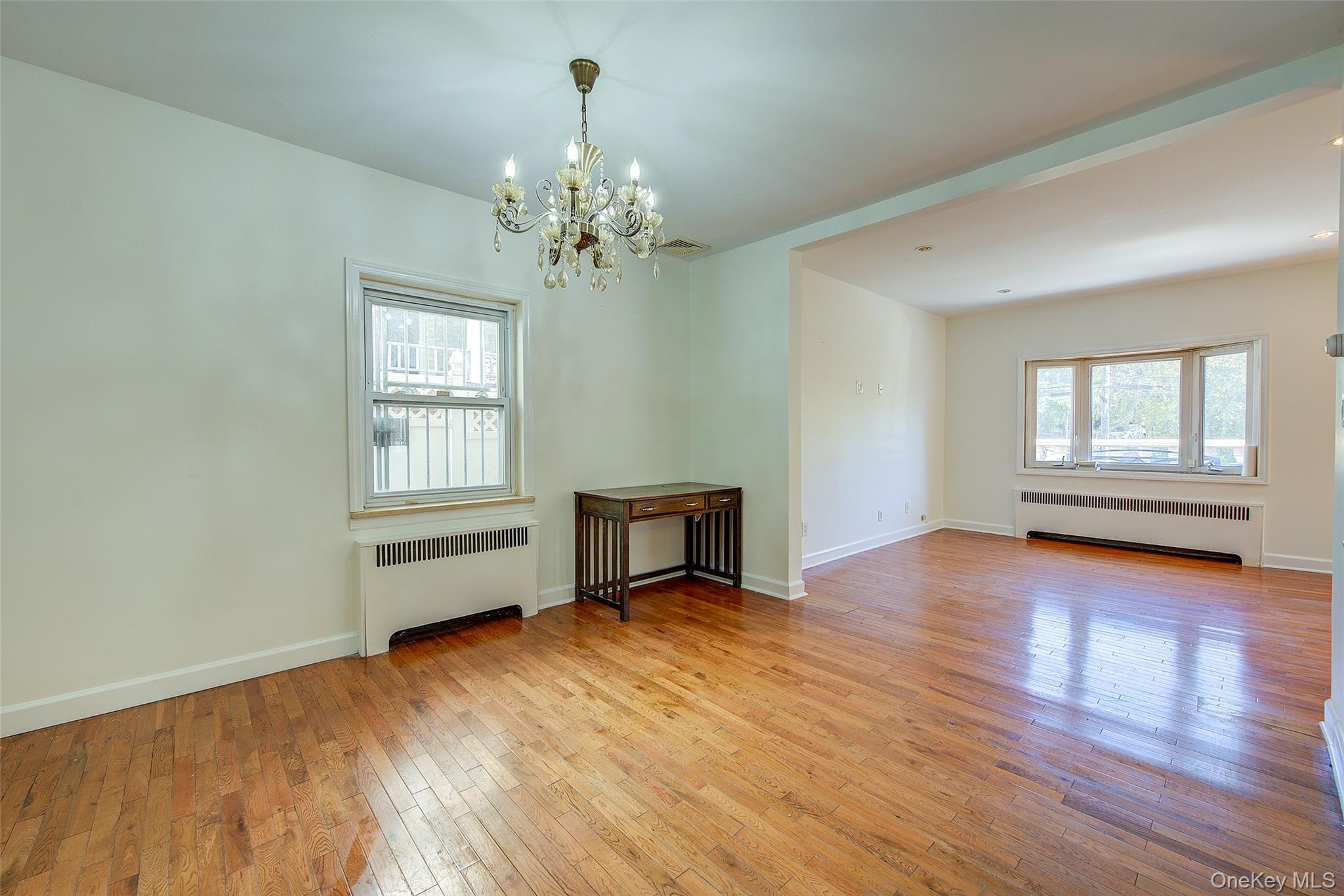 85-54 148th Street, Briarwood, NY 11435