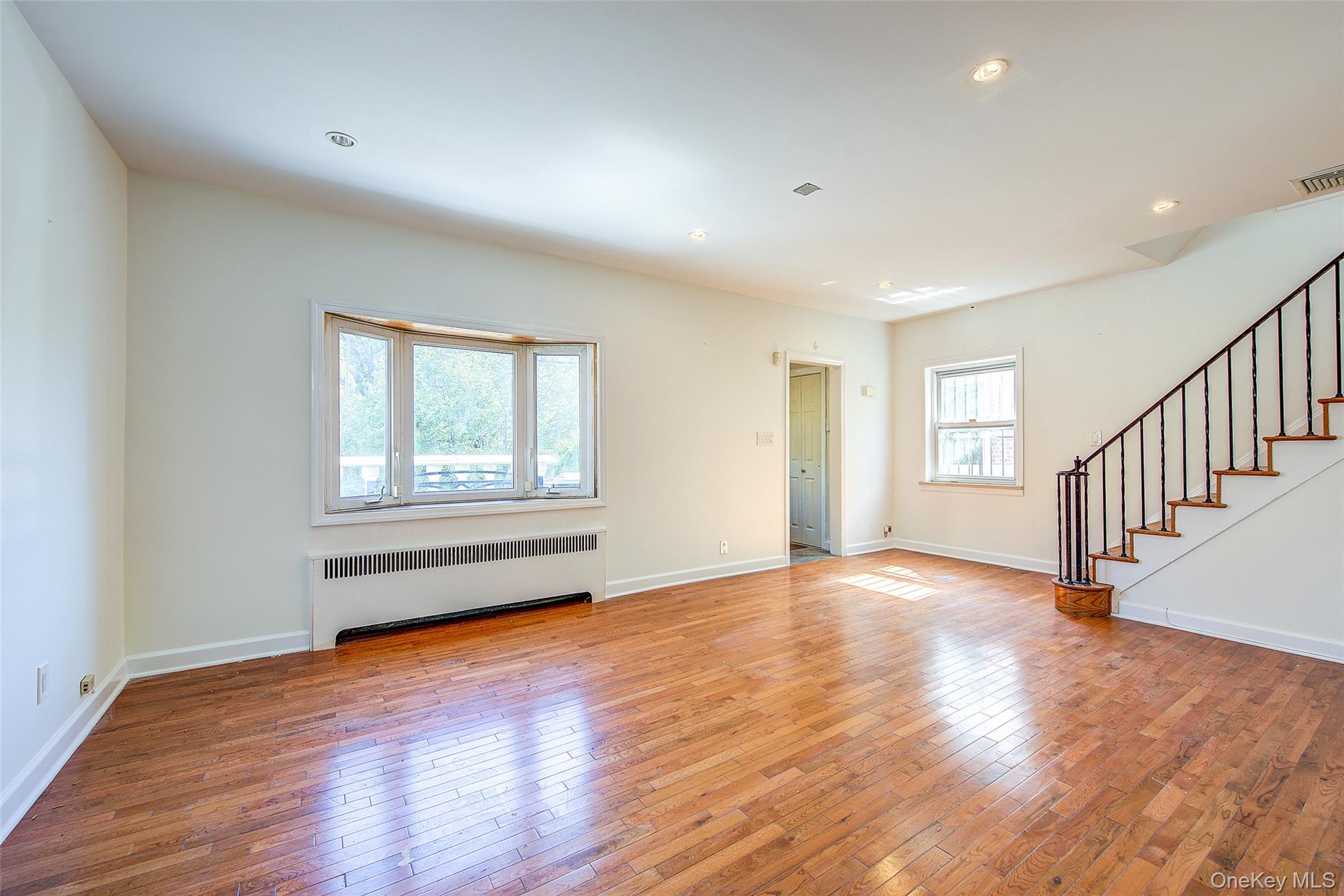 85-54 148th Street, Briarwood, NY 11435