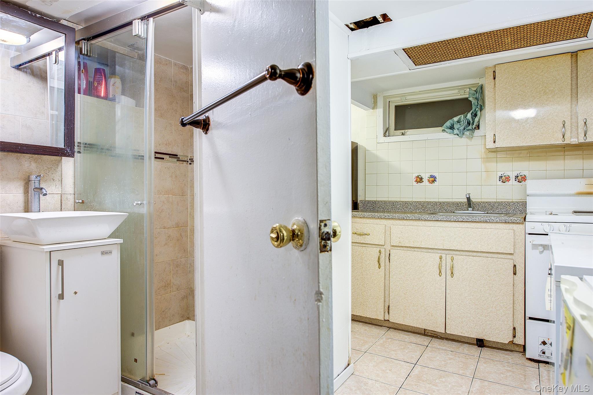 85-54 148th Street, Briarwood, NY 11435