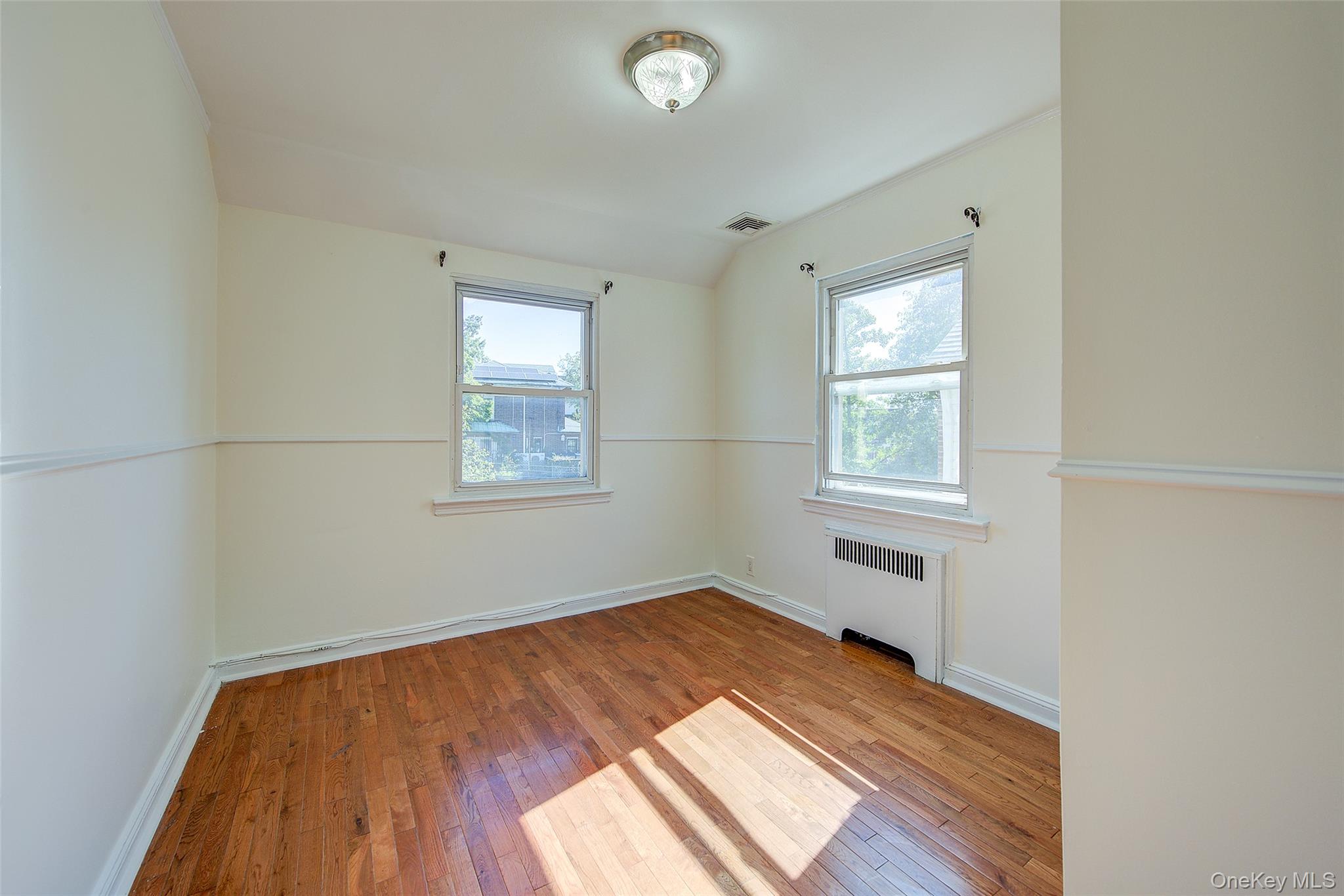 85-54 148th Street, Briarwood, NY 11435