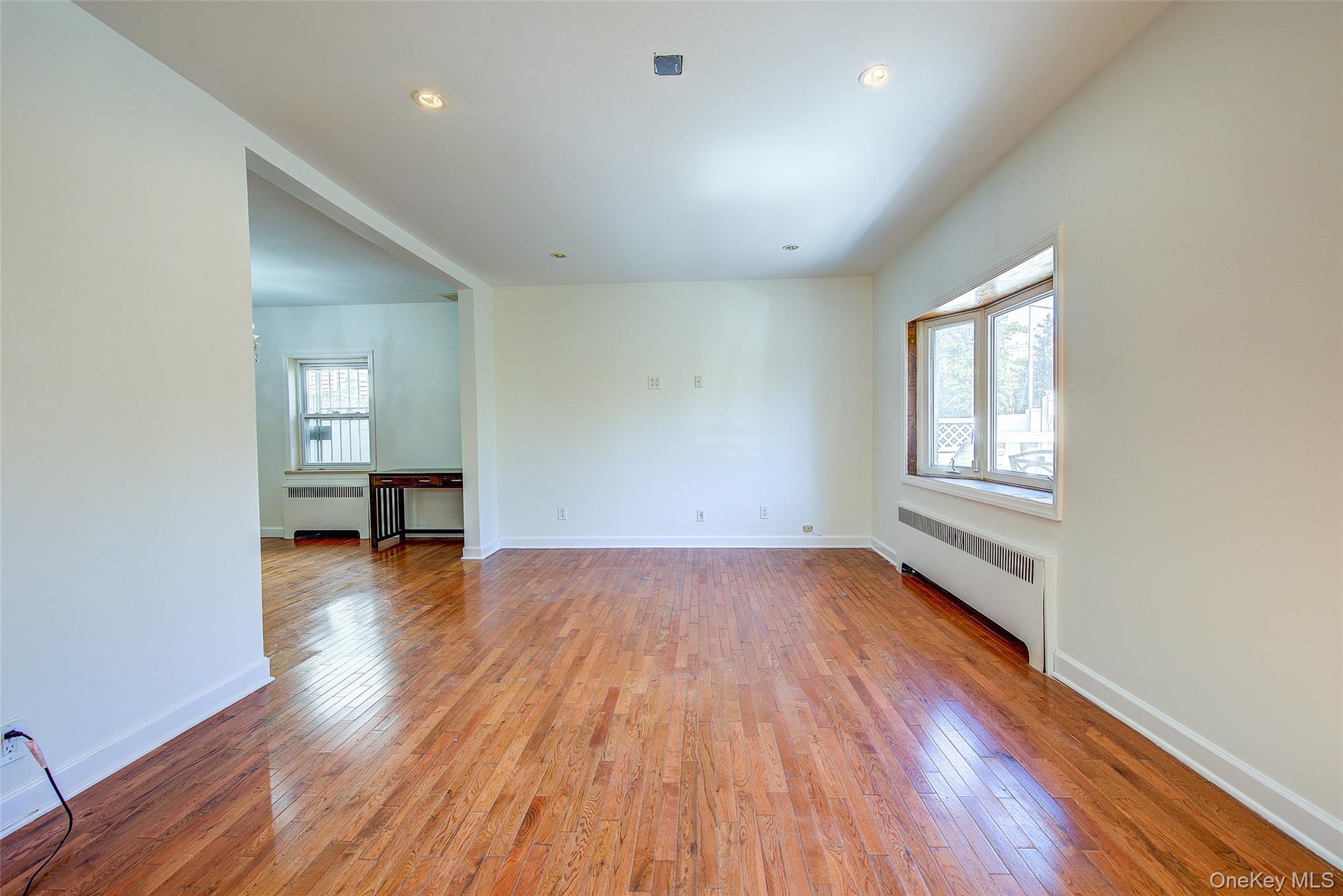 85-54 148th Street, Briarwood, NY 11435