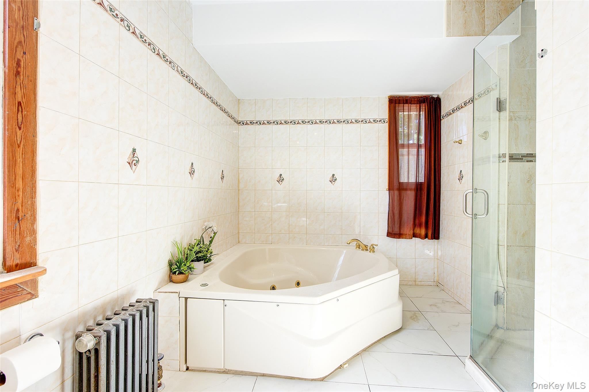 85-54 148th Street, Briarwood, NY 11435