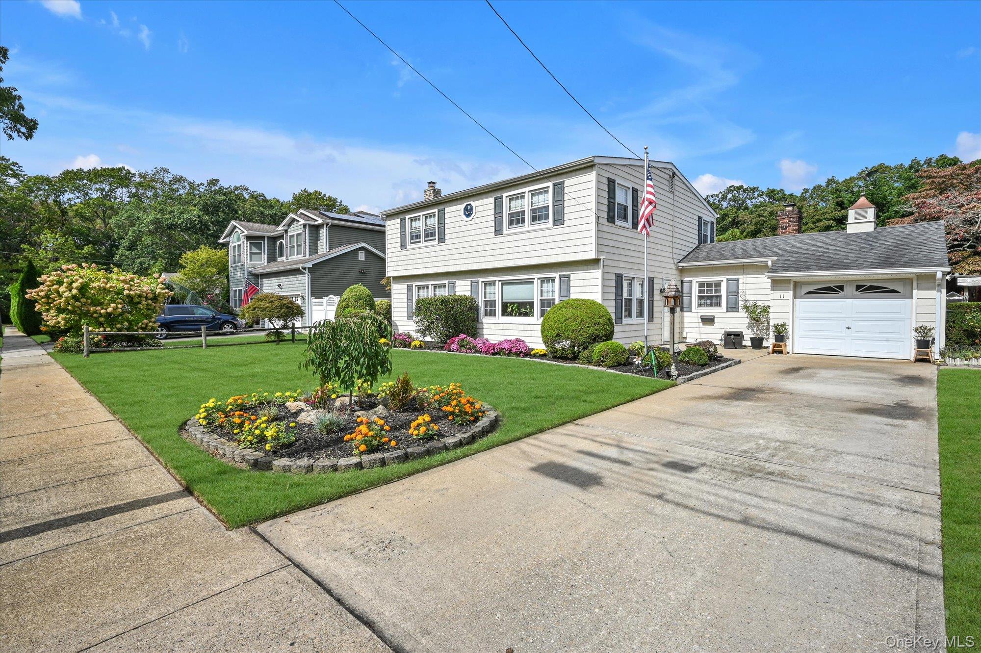 11 Pittsburgh Avenue, Massapequa, NY 11758