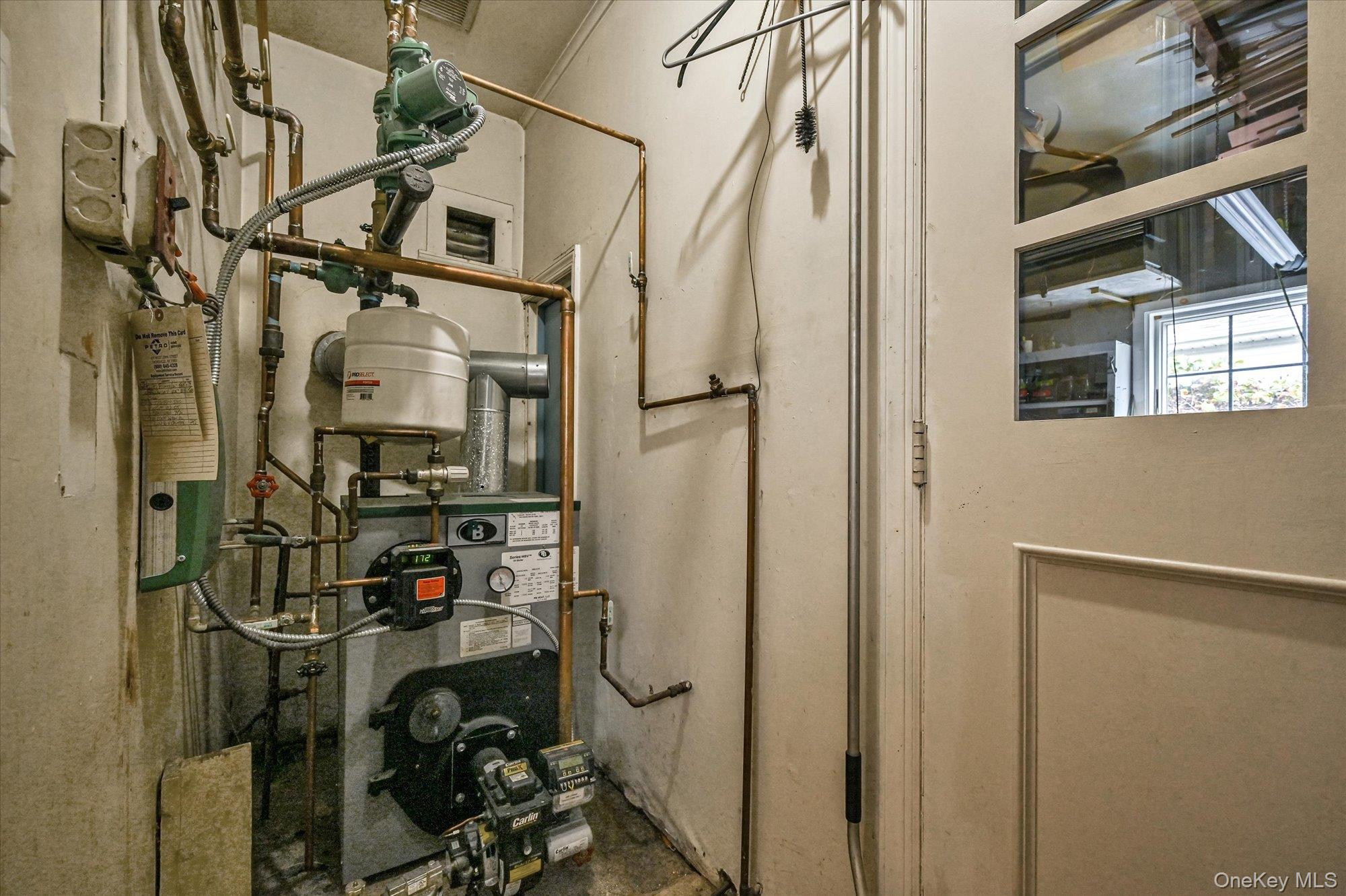 11 Pittsburgh Avenue, Massapequa, NY 11758