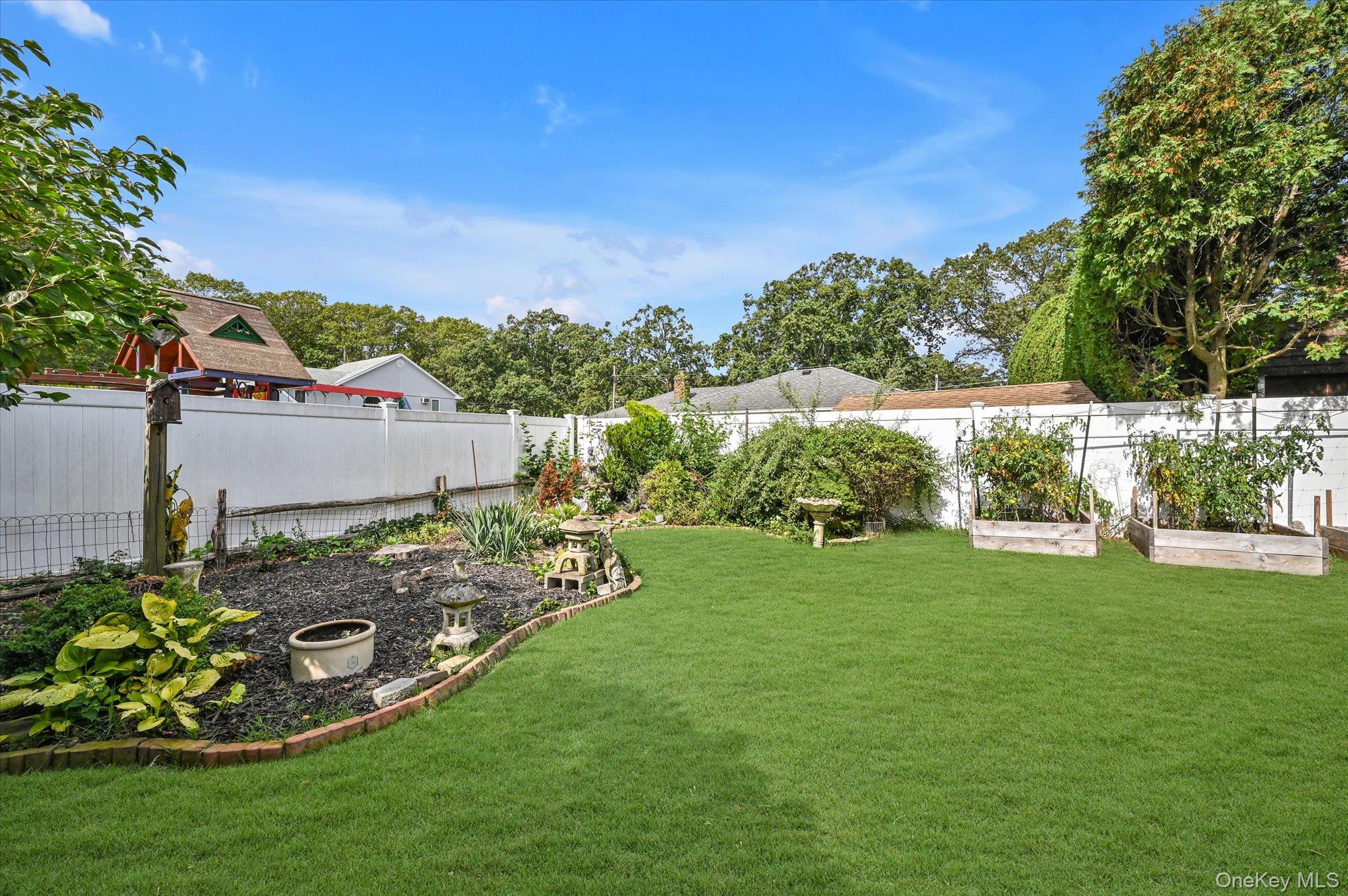 11 Pittsburgh Avenue, Massapequa, NY 11758