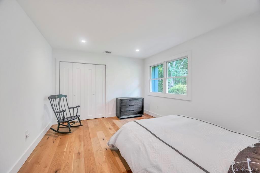 9 Brothers Court, Dix Hills, NY 11746