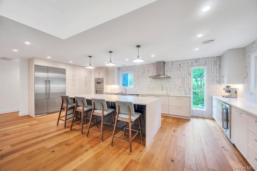 9 Brothers Court, Dix Hills, NY 11746