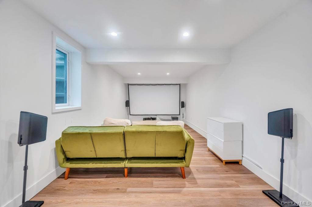 9 Brothers Court, Dix Hills, NY 11746