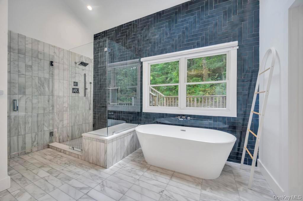 9 Brothers Court, Dix Hills, NY 11746