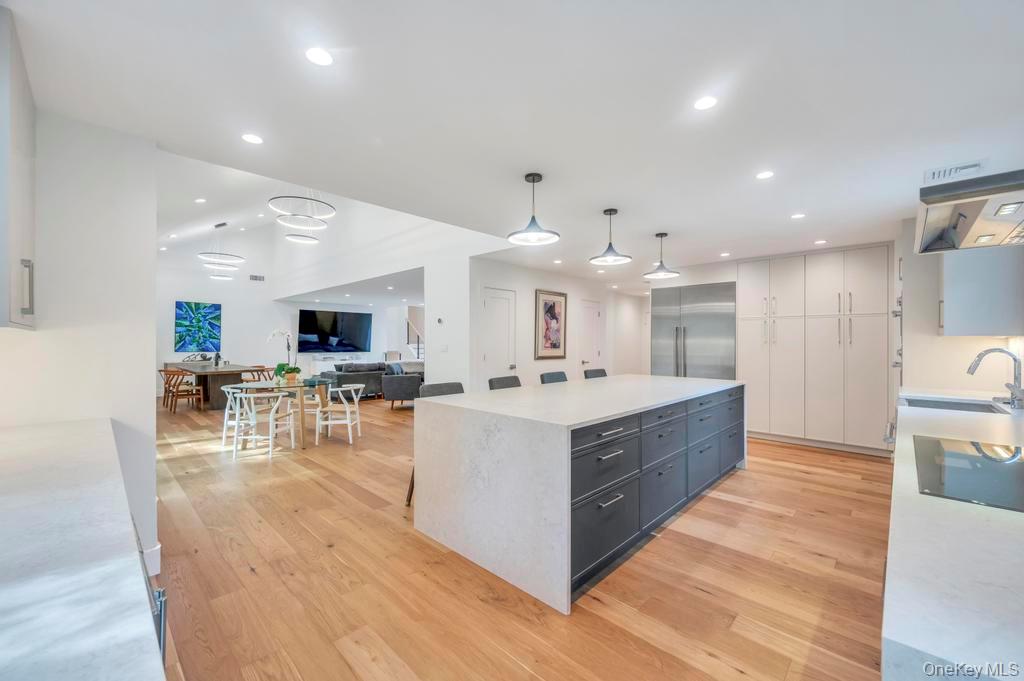 9 Brothers Court, Dix Hills, NY 11746