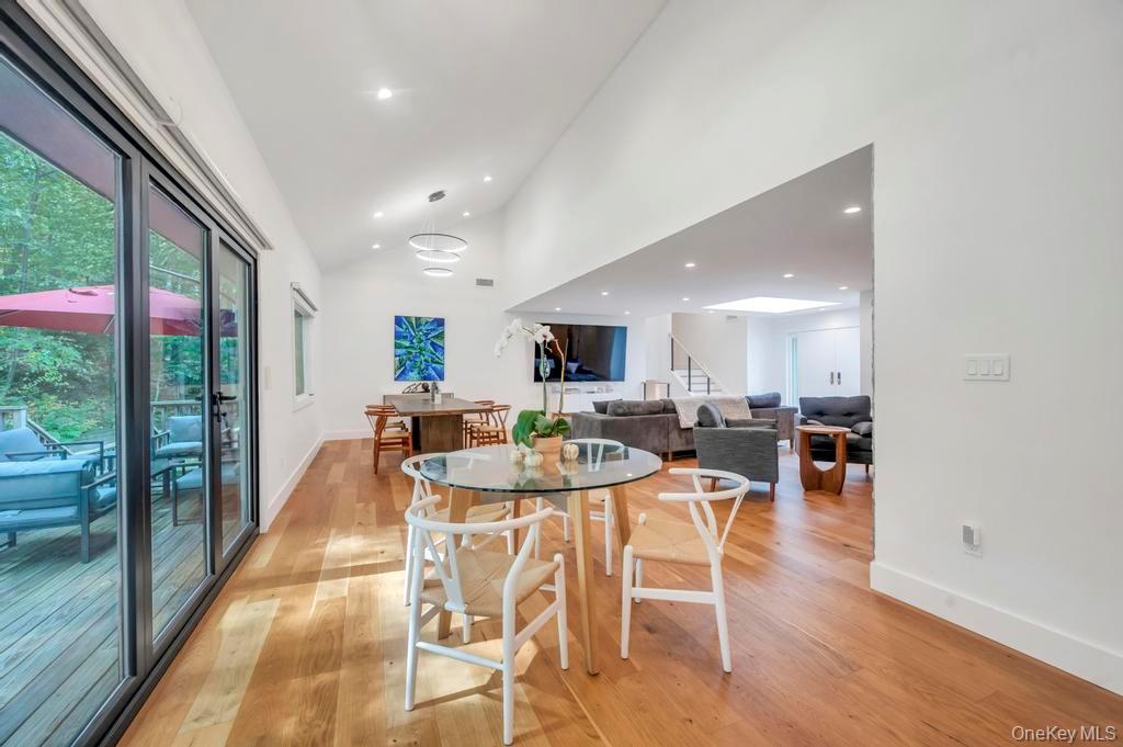 9 Brothers Court, Dix Hills, NY 11746