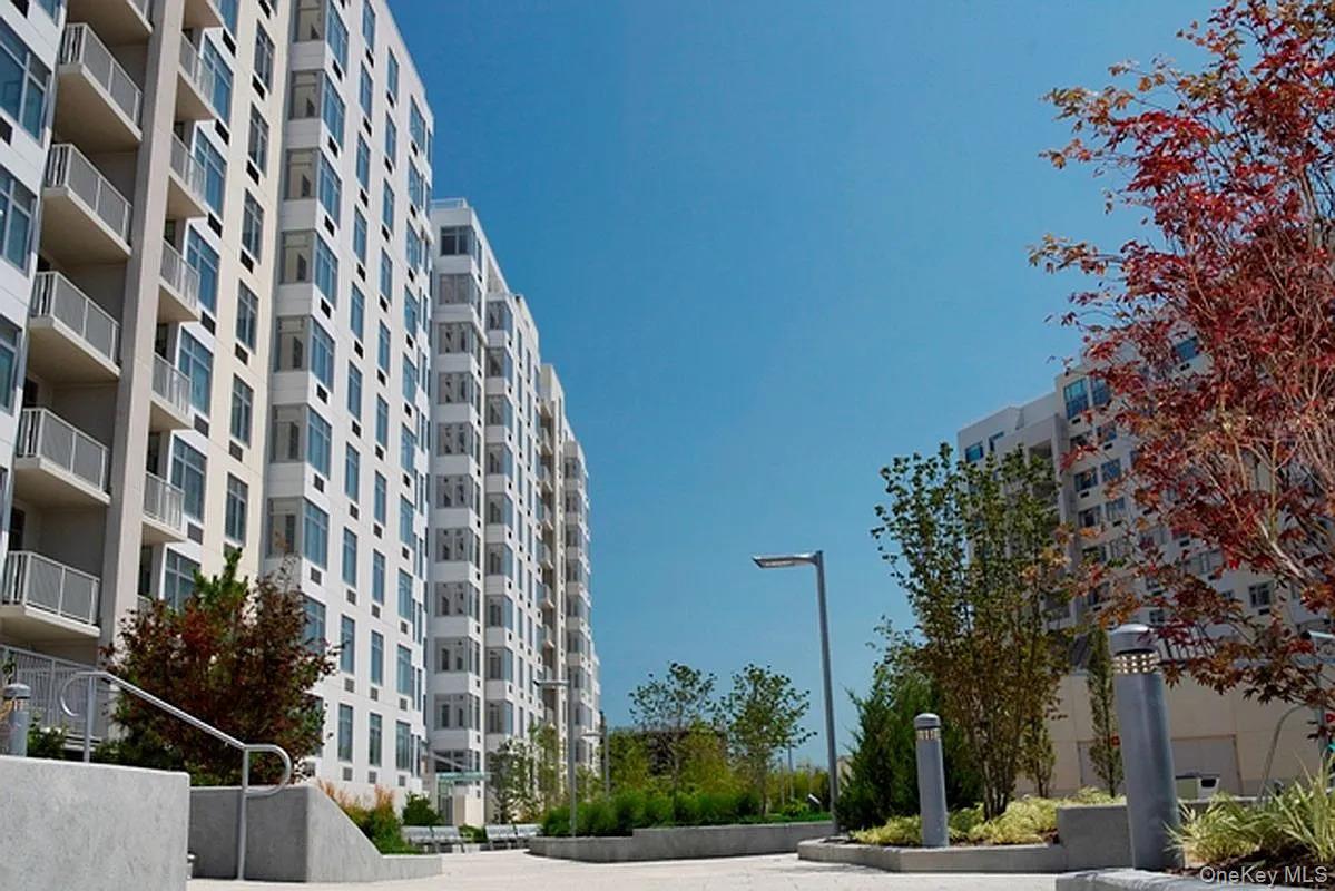 40-28 College Point Boulevard # 1202, Flushing, NY 11355