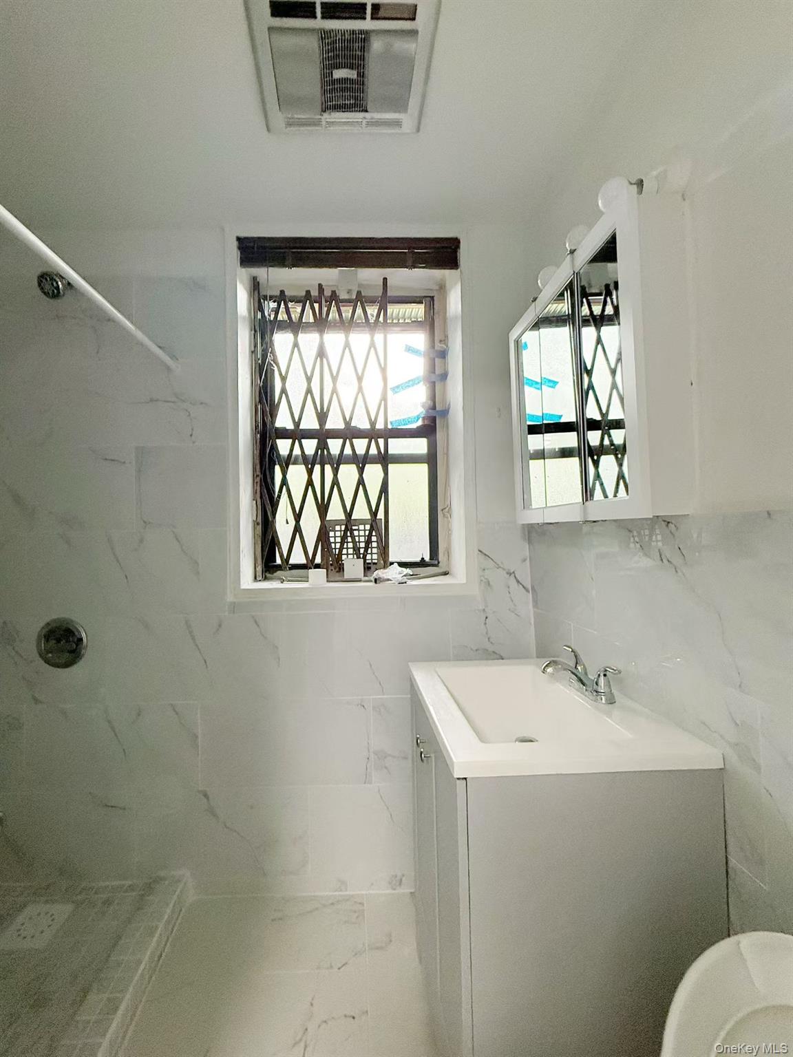 14105 Northern Boulevard # 1J, Flushing, NY 11354