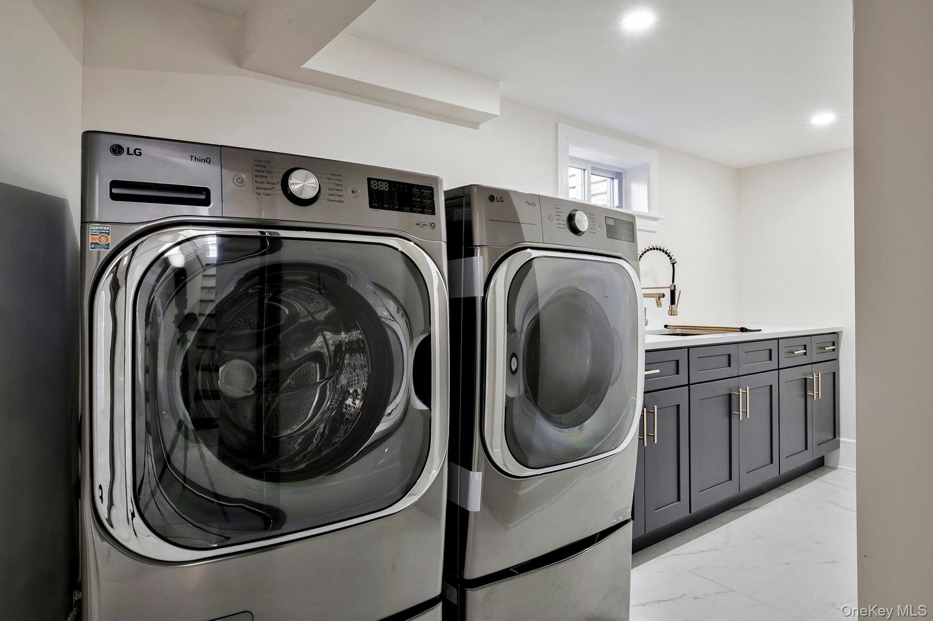 60 Long Drive, Hempstead, NY 11550