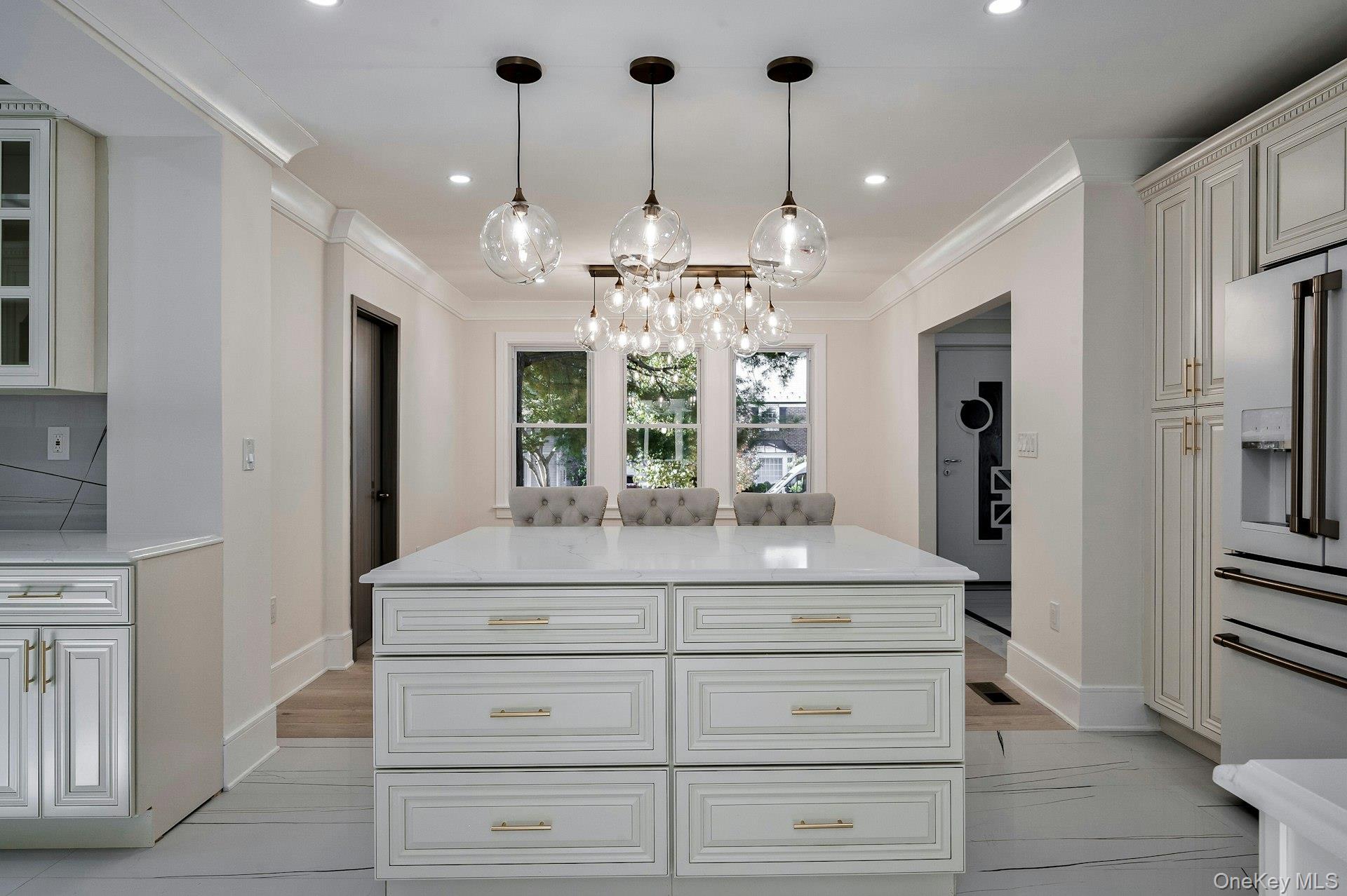 60 Long Drive, Hempstead, NY 11550