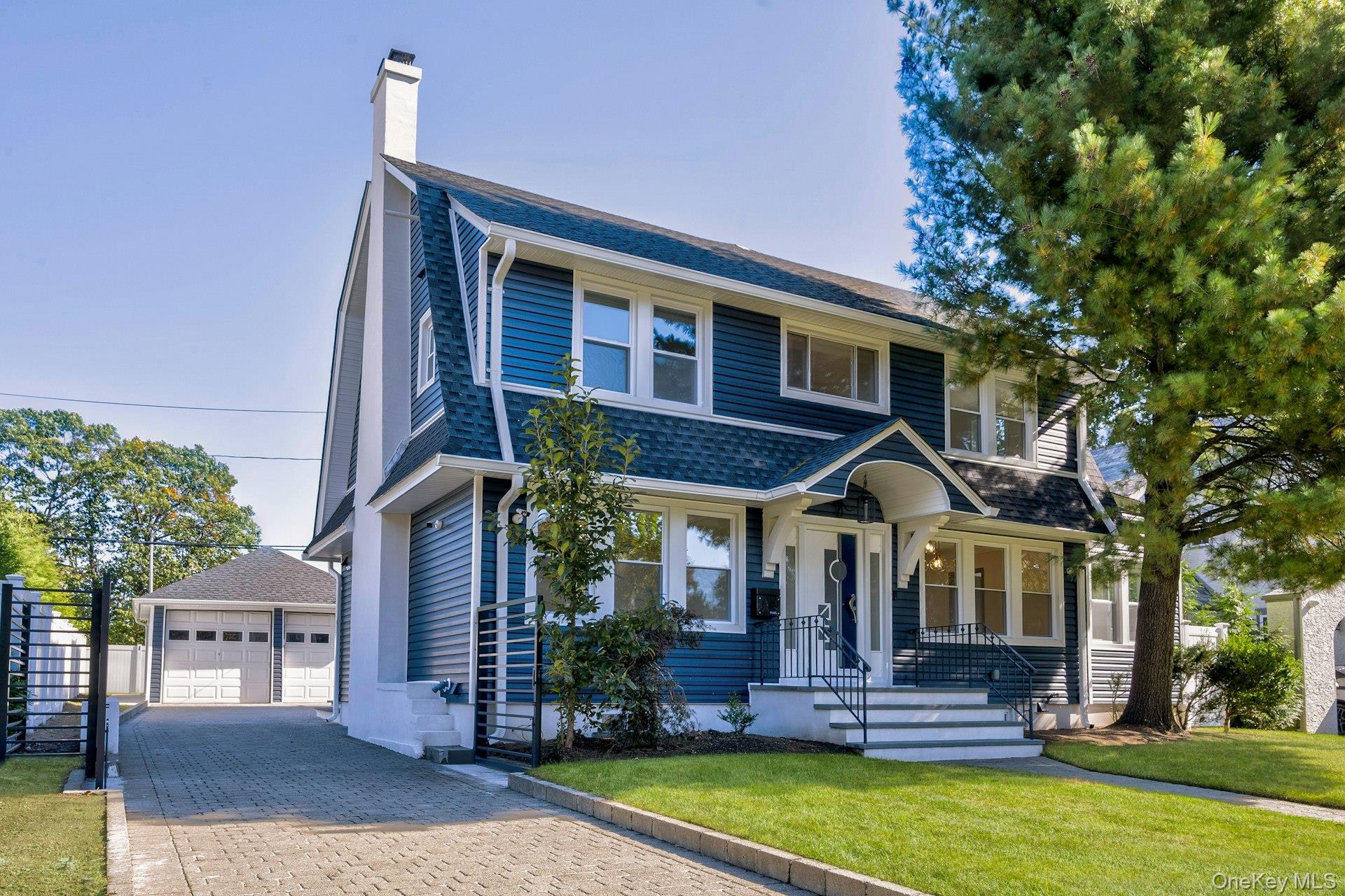 60 Long Drive, Hempstead, NY 11550