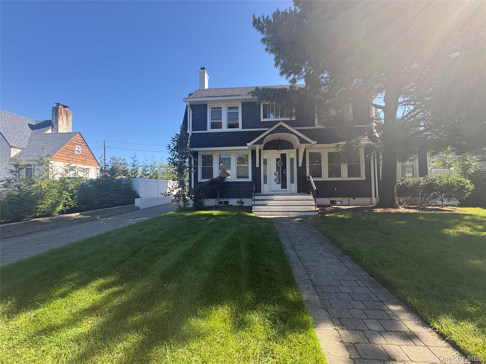 60 Long Drive, Hempstead, NY 11550