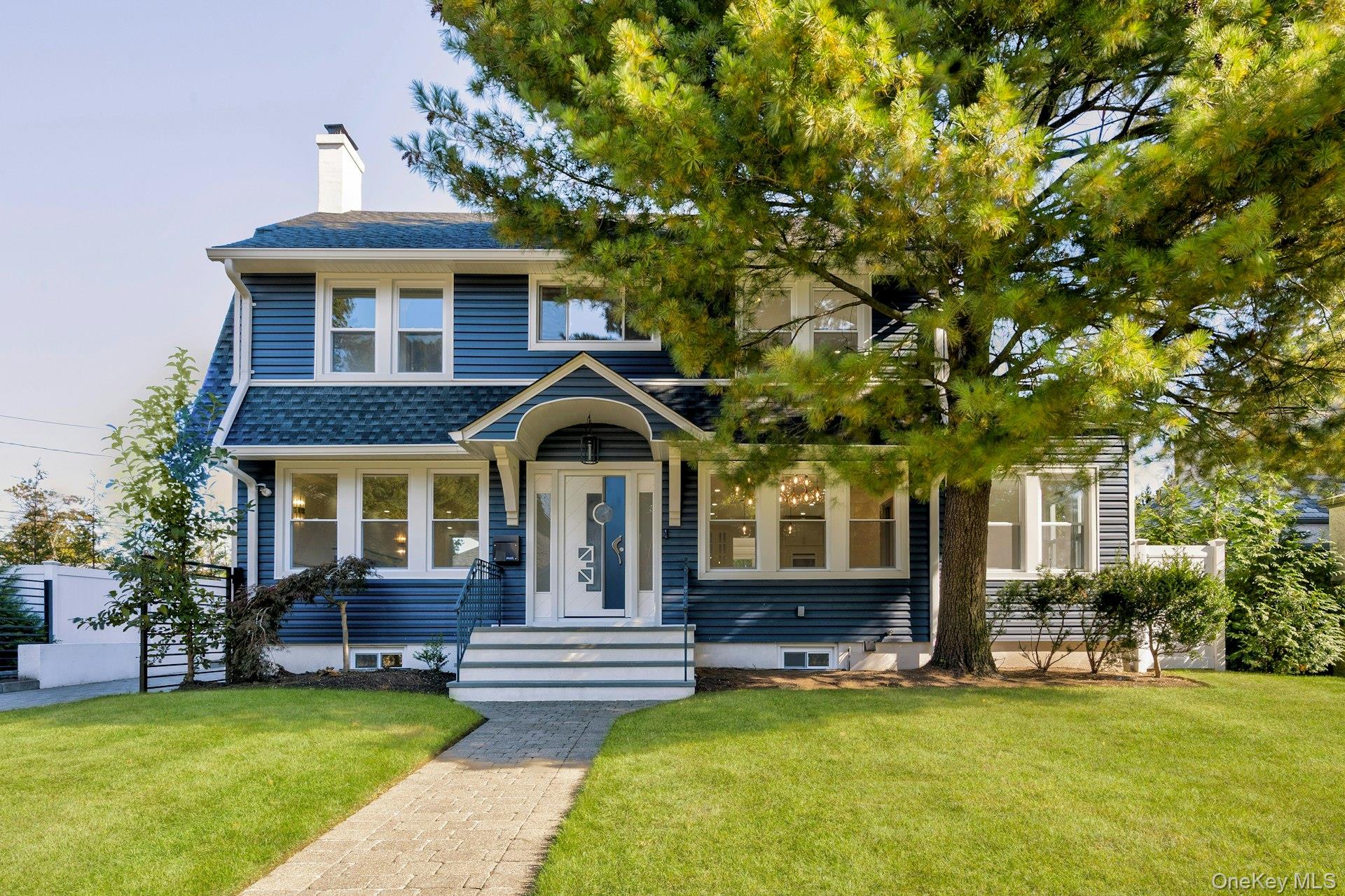 60 Long Drive, Hempstead, NY 11550