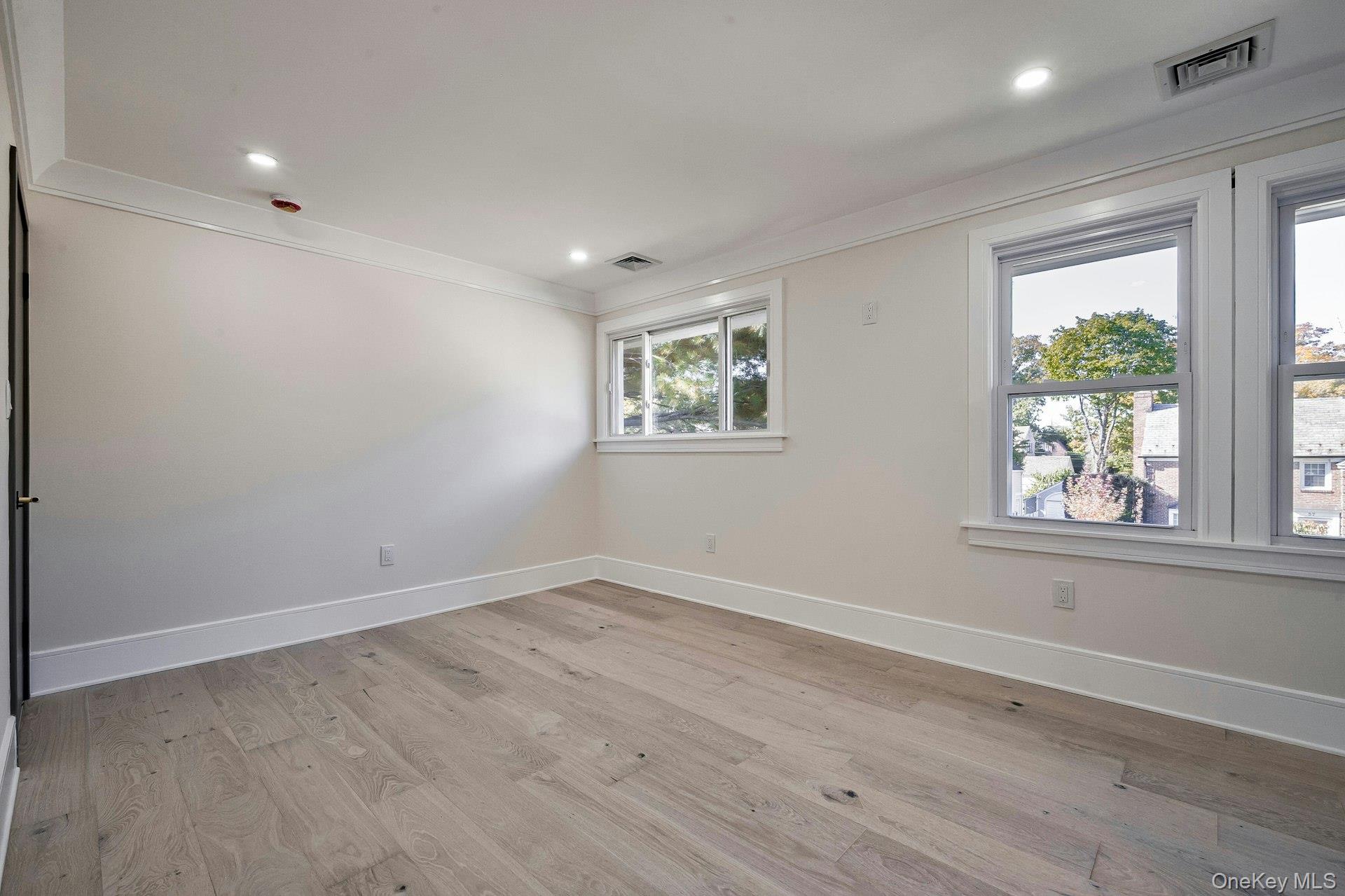 60 Long Drive, Hempstead, NY 11550