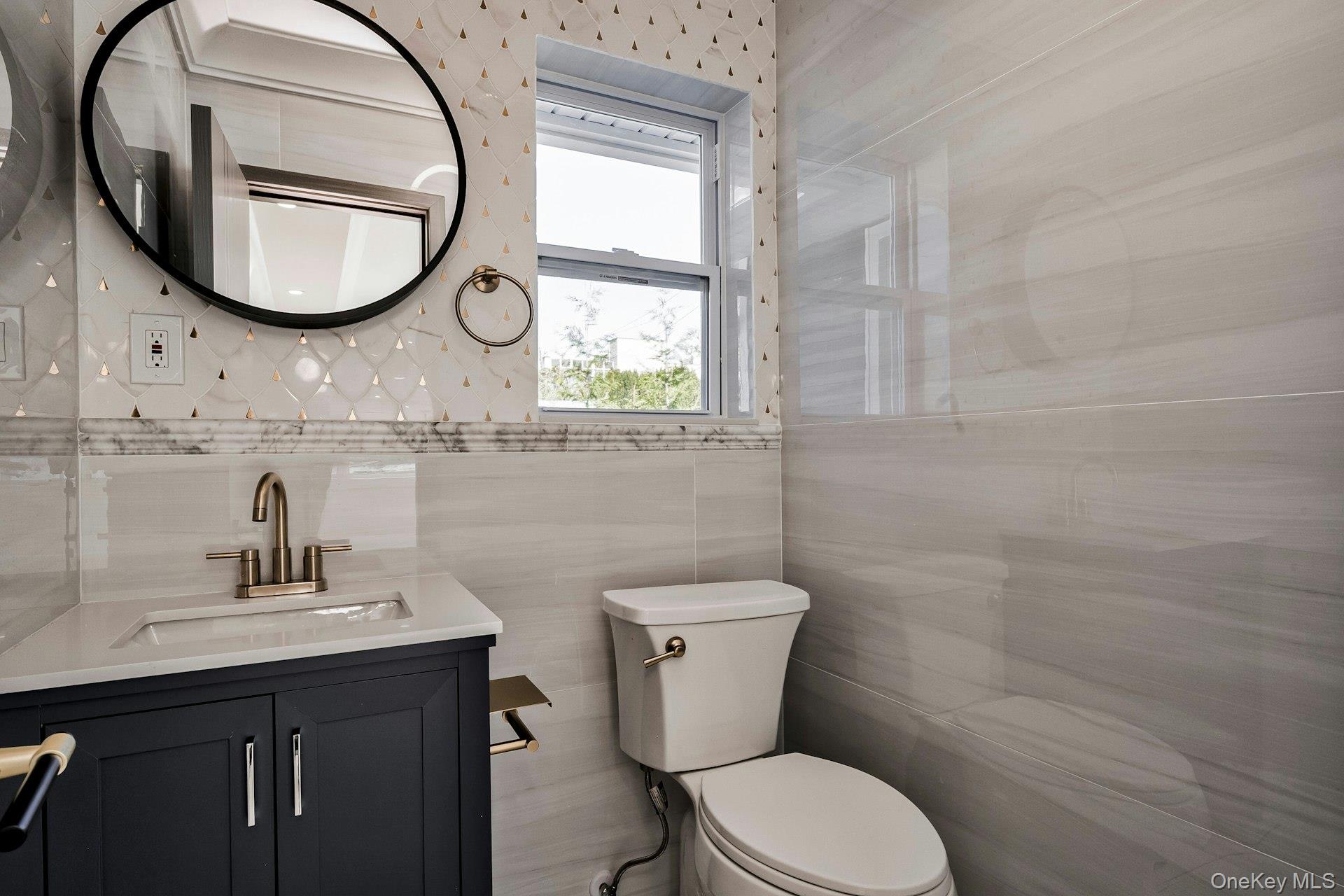 60 Long Drive, Hempstead, NY 11550