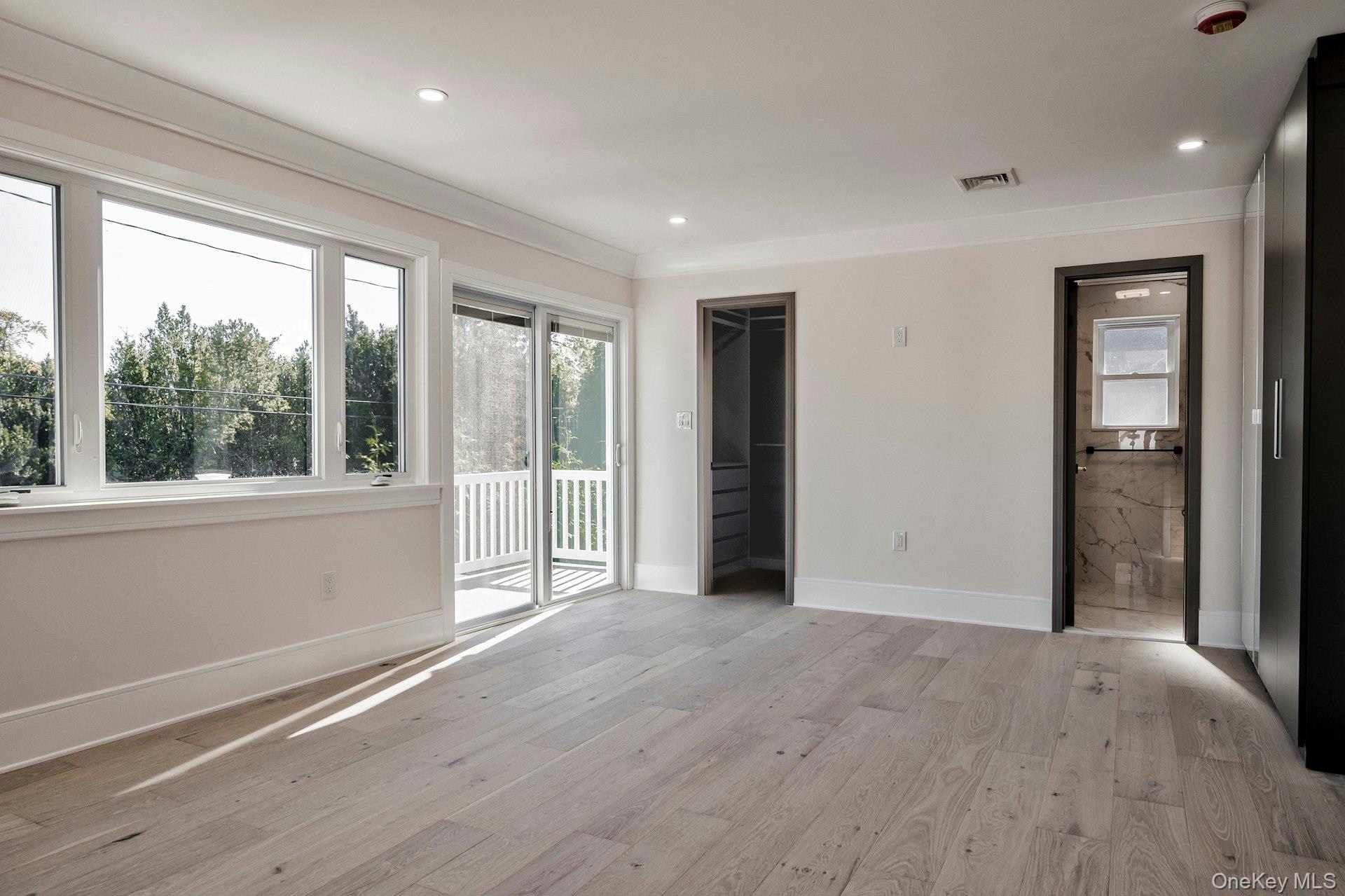 60 Long Drive, Hempstead, NY 11550