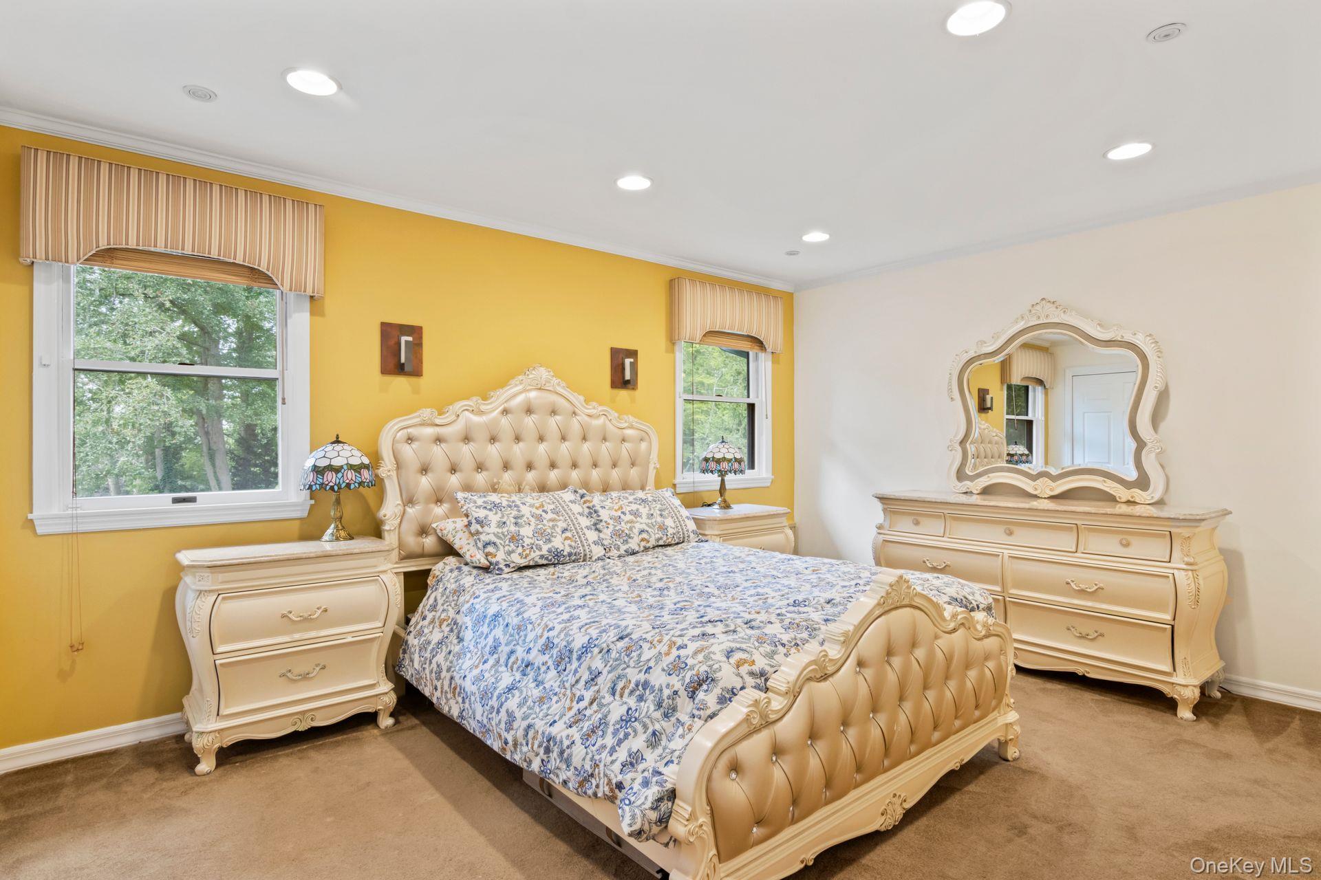 17 Bluebird Lane, Huntington, NY 11743