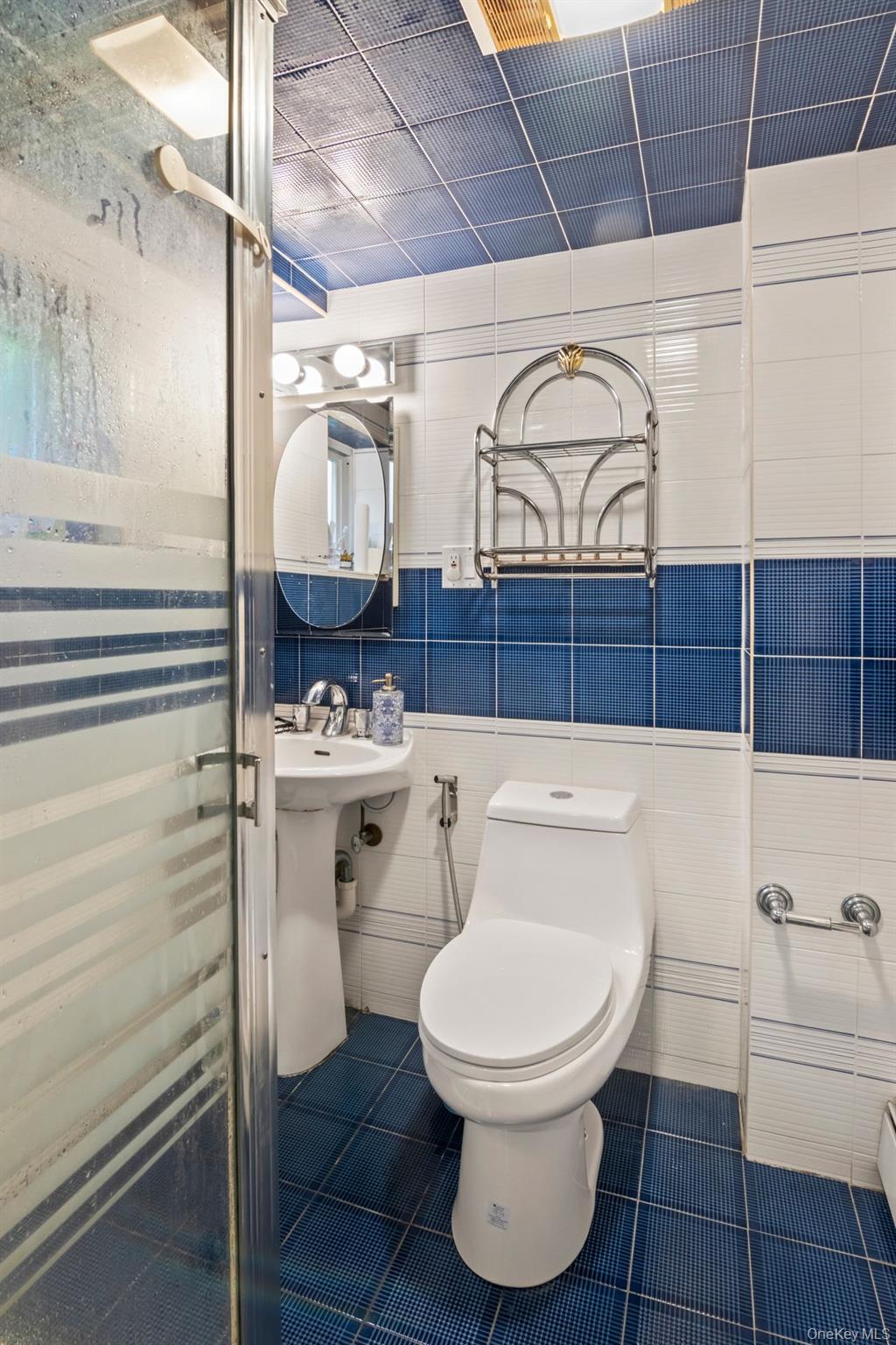 17 Bluebird Lane, Huntington, NY 11743