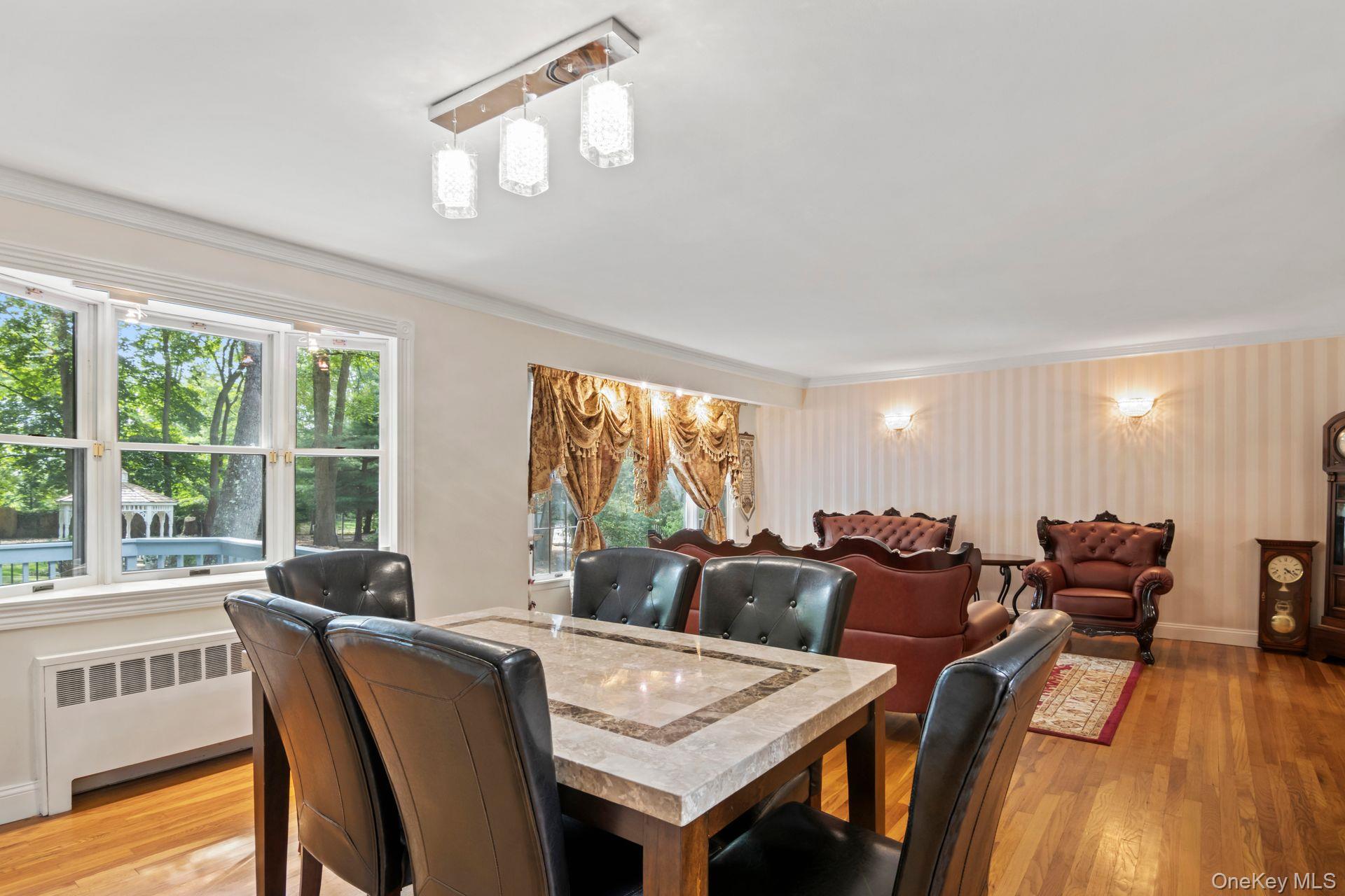 17 Bluebird Lane, Huntington, NY 11743